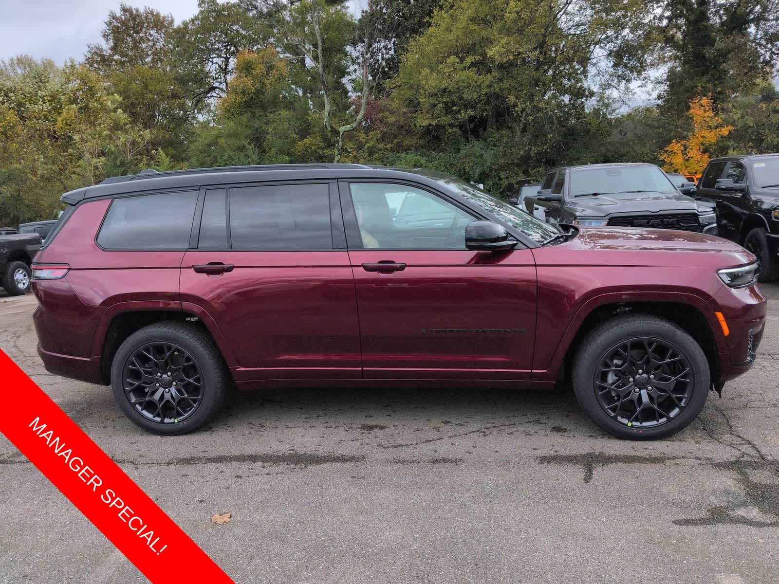 Thumbnail: 2025 Jeep Grand Cherokee L - 9