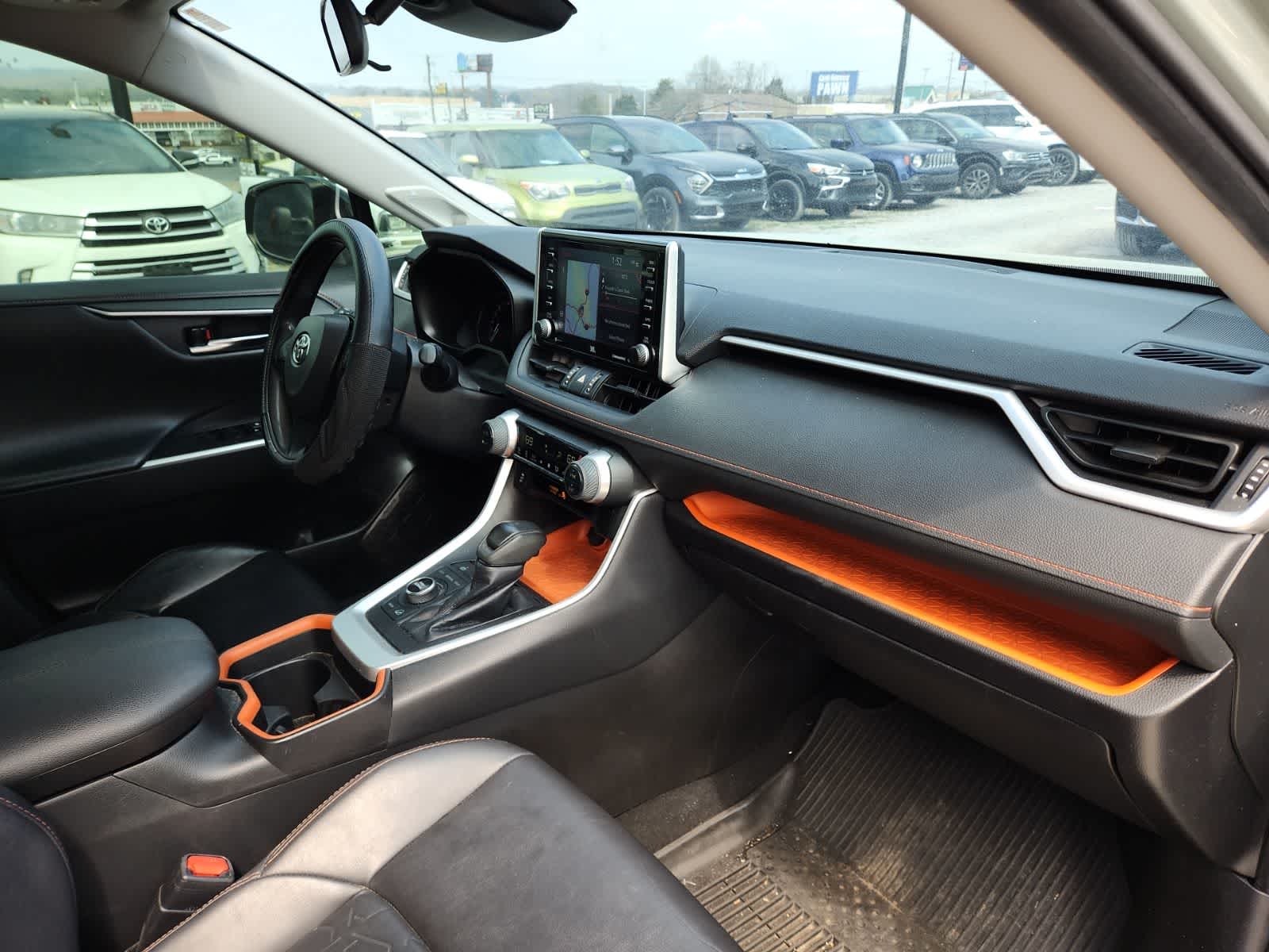 Thumbnail: 2019 Toyota RAV4 - 17