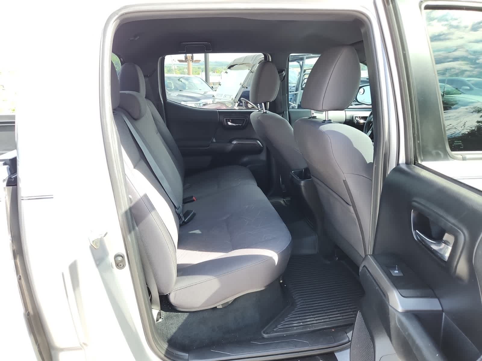 Thumbnail: 2016 Toyota Tacoma - 23