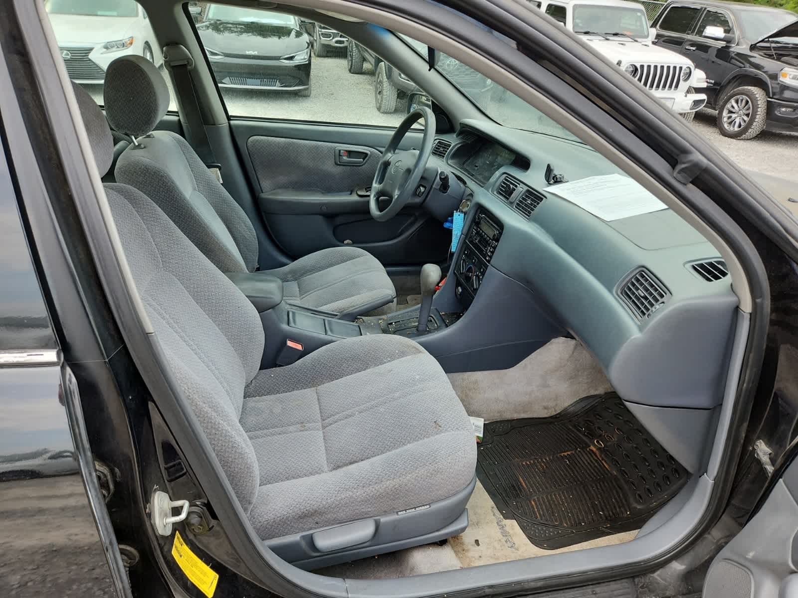 Thumbnail: 2000 Toyota Camry - 21