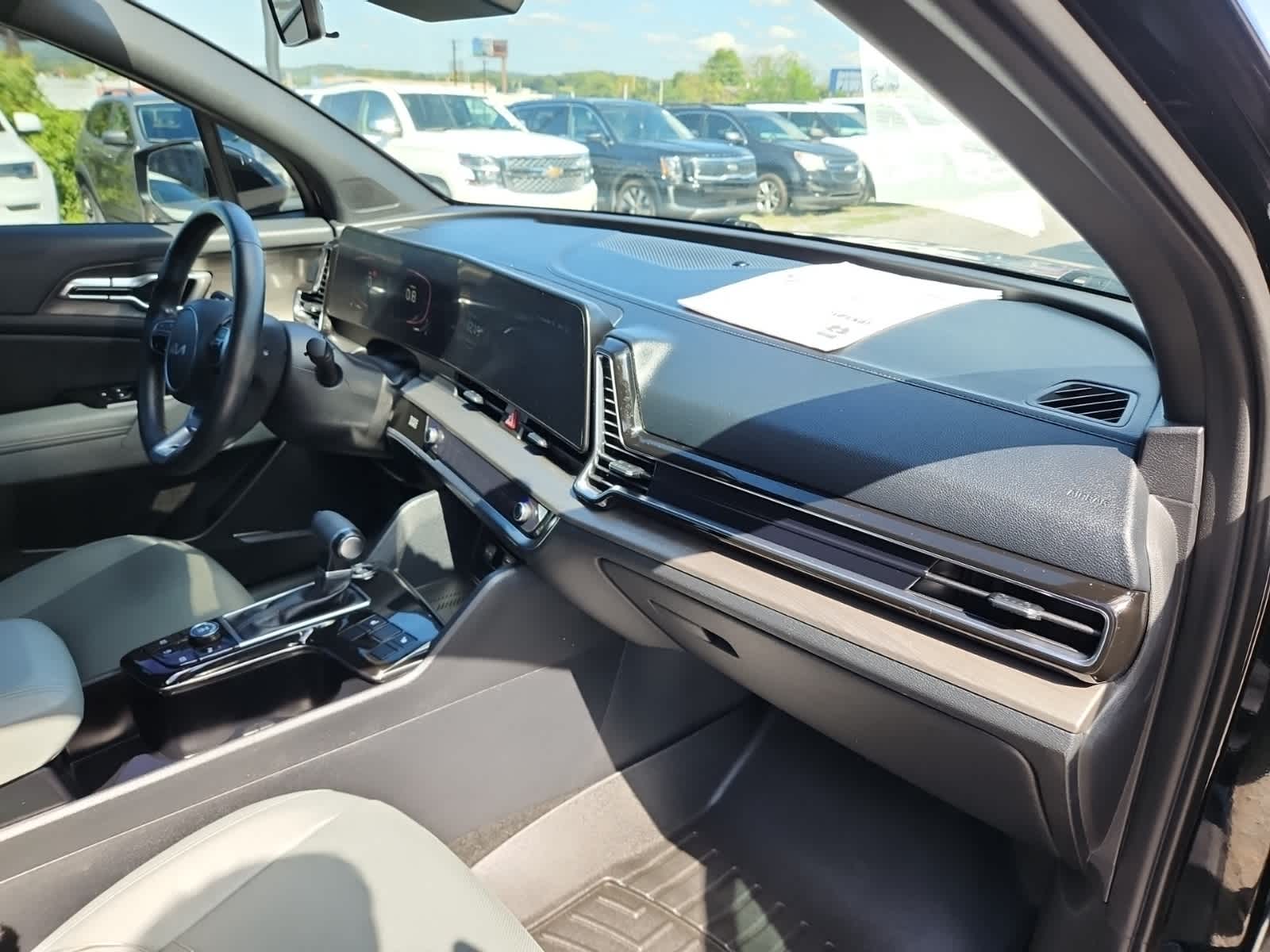 Thumbnail: 2023 Kia Sportage - 17