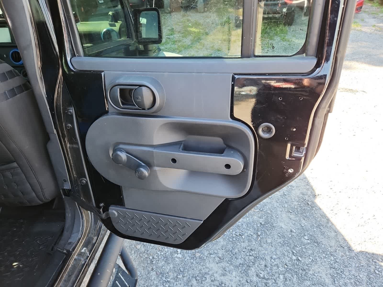 Thumbnail: 2010 Jeep Wrangler - 25