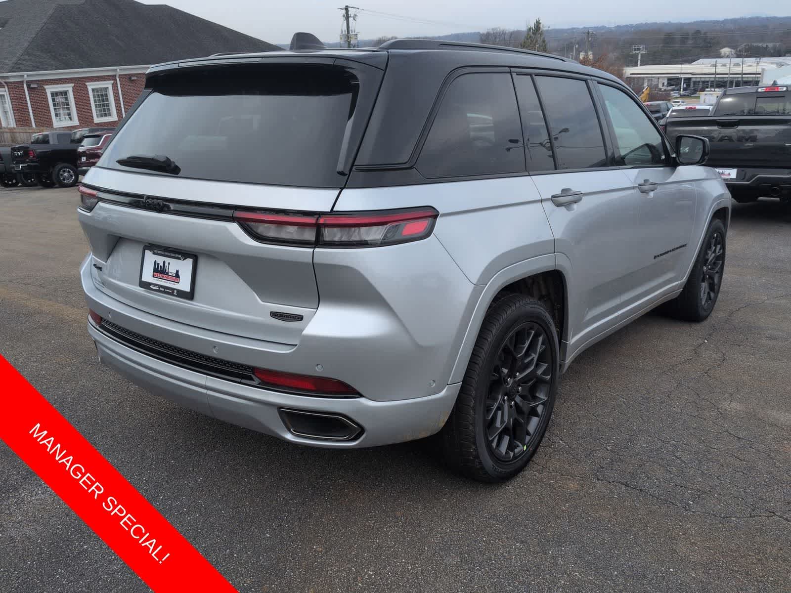 Thumbnail: 2025 Jeep Grand Cherokee - 8