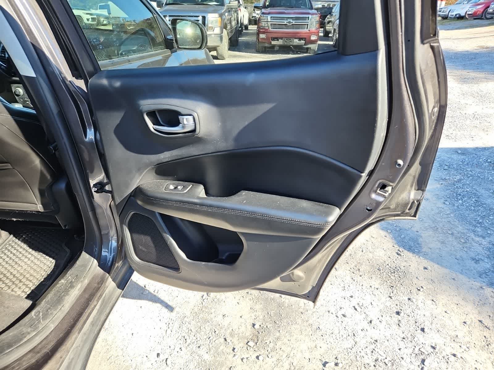 Thumbnail: 2021 Jeep Compass - 23