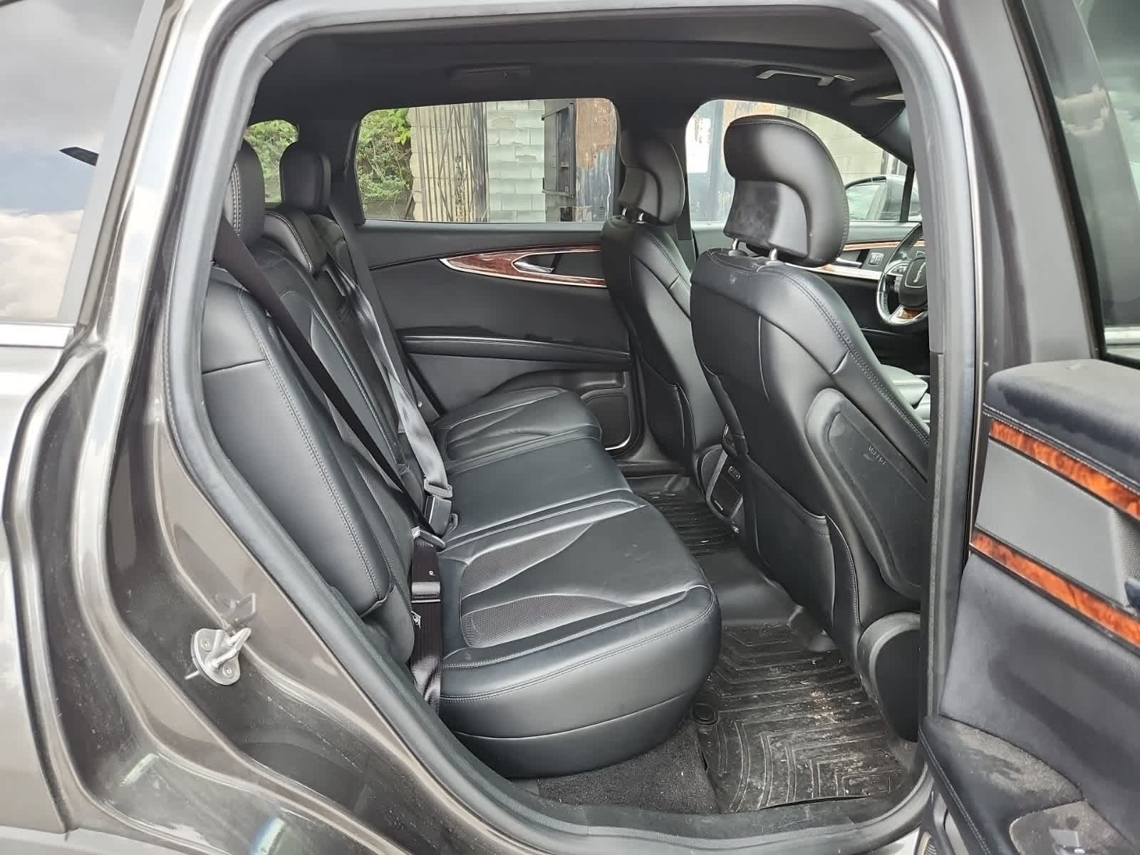 Thumbnail: 2019 Lincoln Nautilus - 23