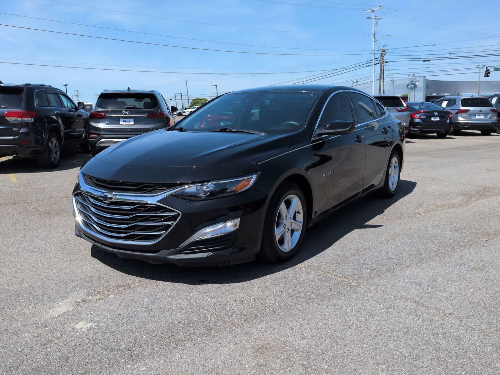 Thumbnail: 2021 Chevrolet Malibu - 4