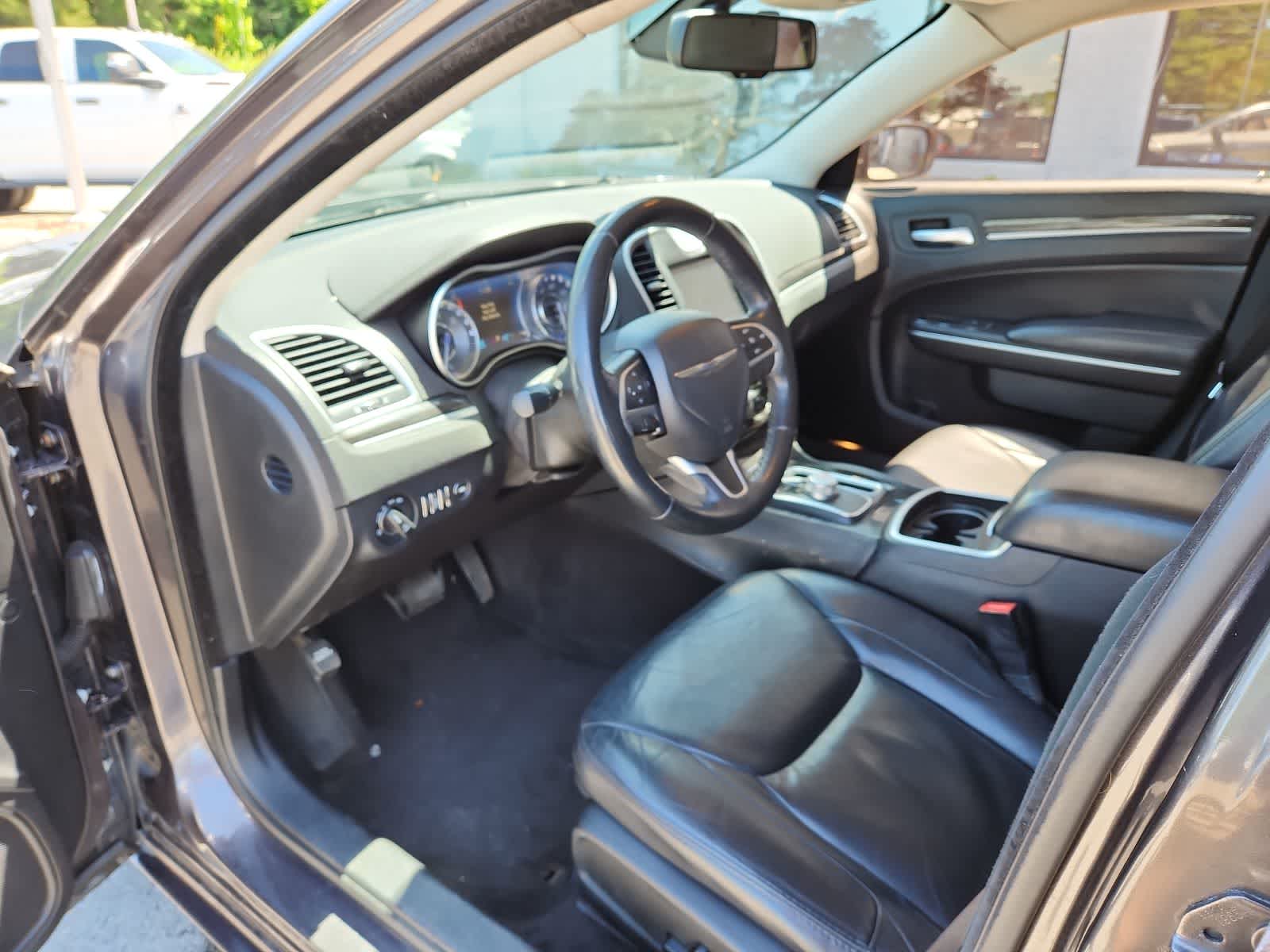 Thumbnail: 2015 Chrysler 300 - 13