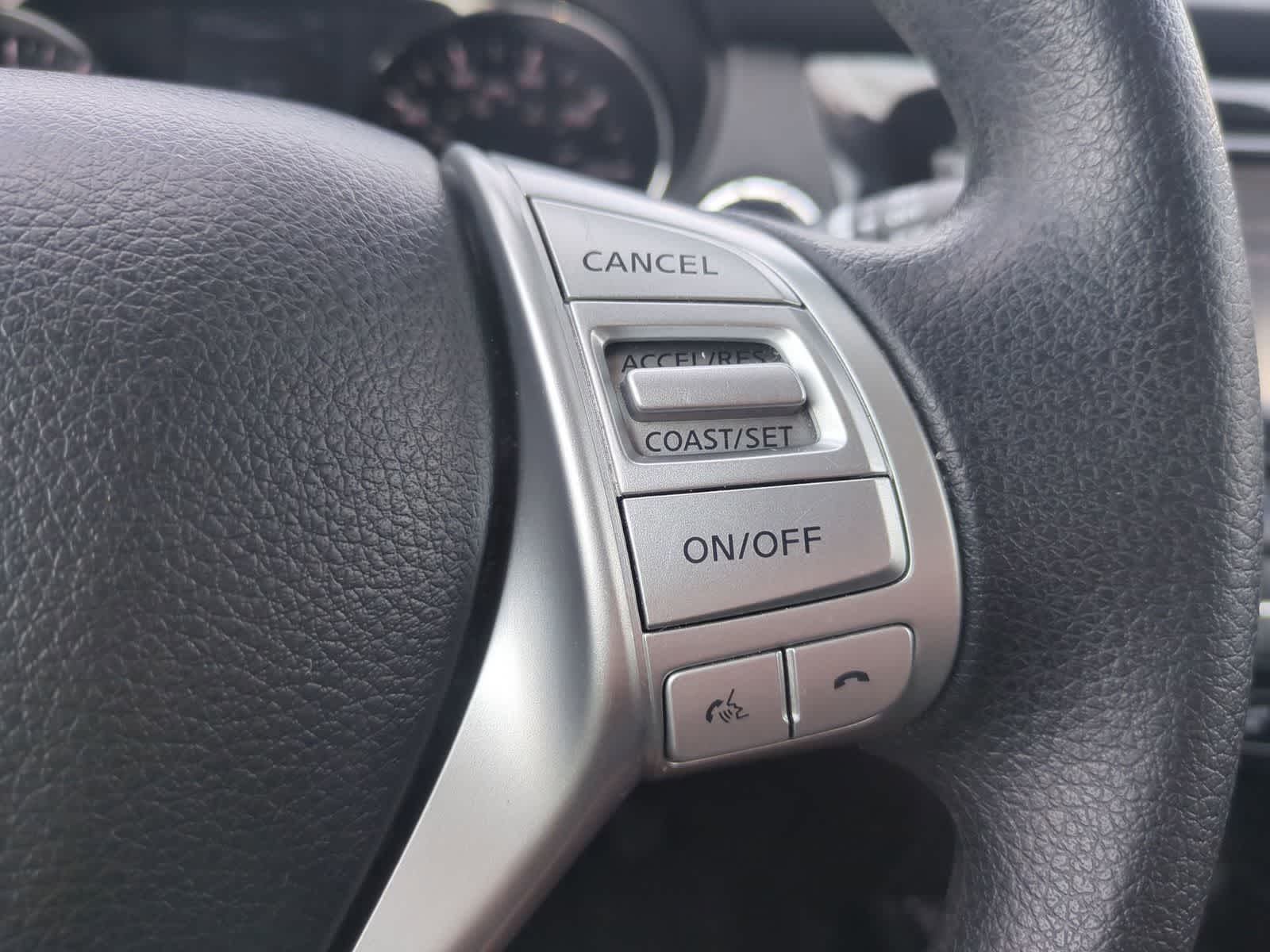 Thumbnail: 2016 Nissan Rogue - 25