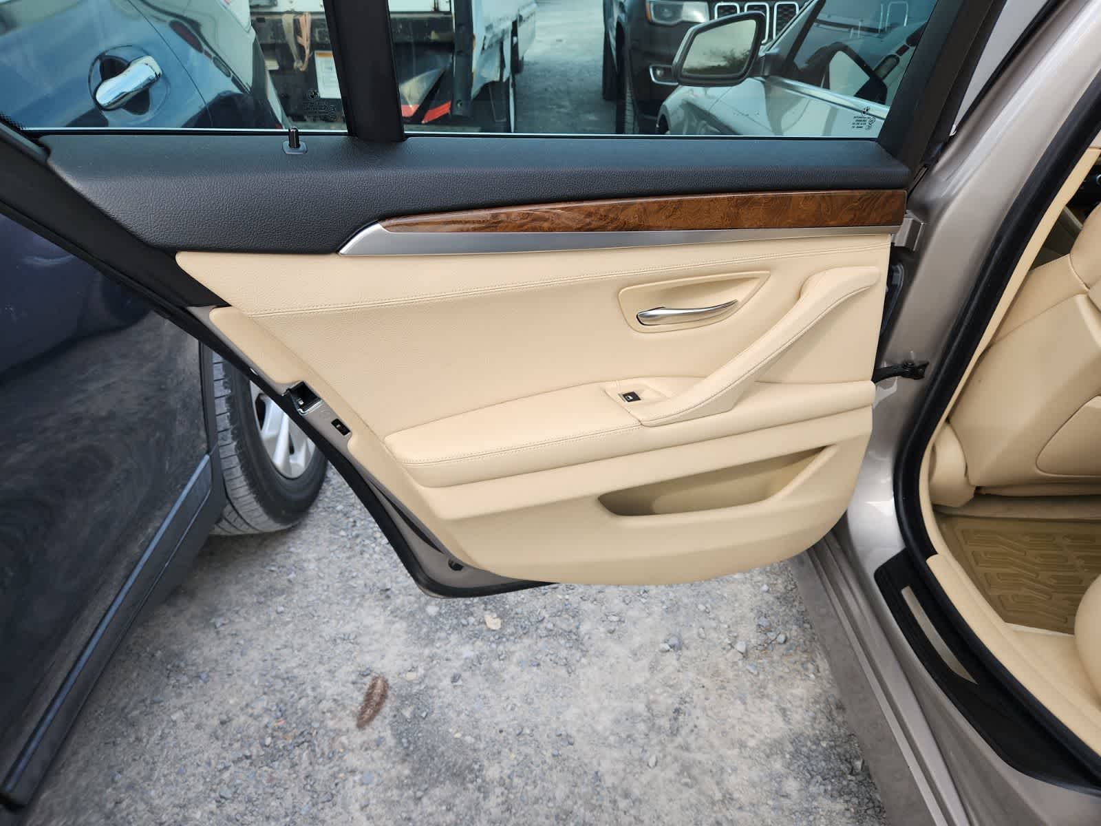 Thumbnail: 2013 BMW 5 Series - 27