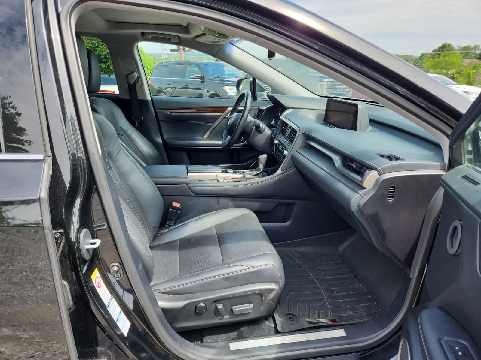 Thumbnail: 2017 Lexus RX - 21