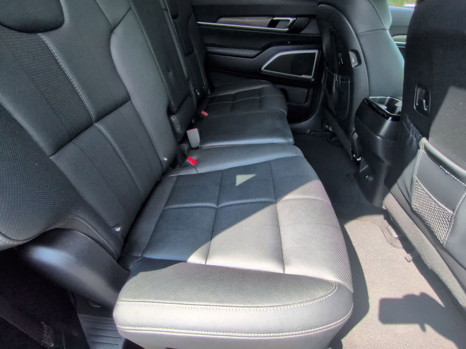 Thumbnail: 2022 Kia Telluride - 19