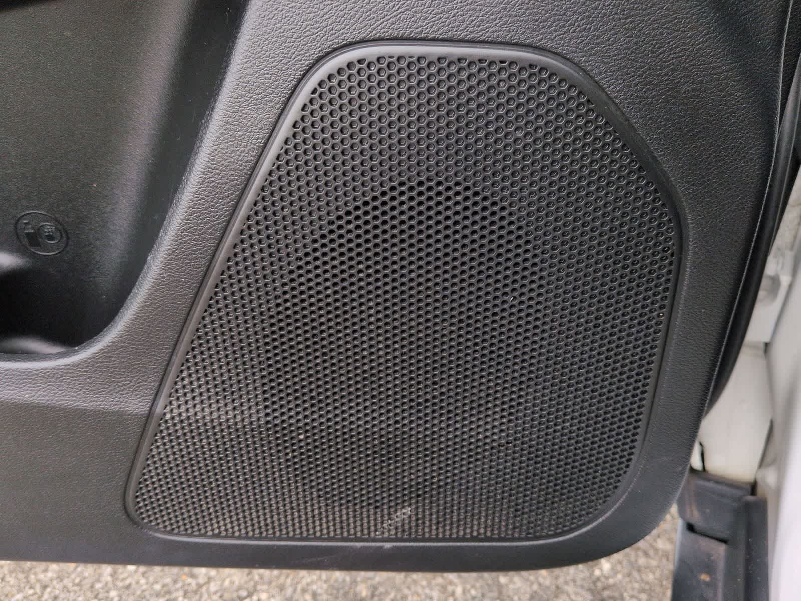 Thumbnail: 2018 Jeep Cherokee - 23