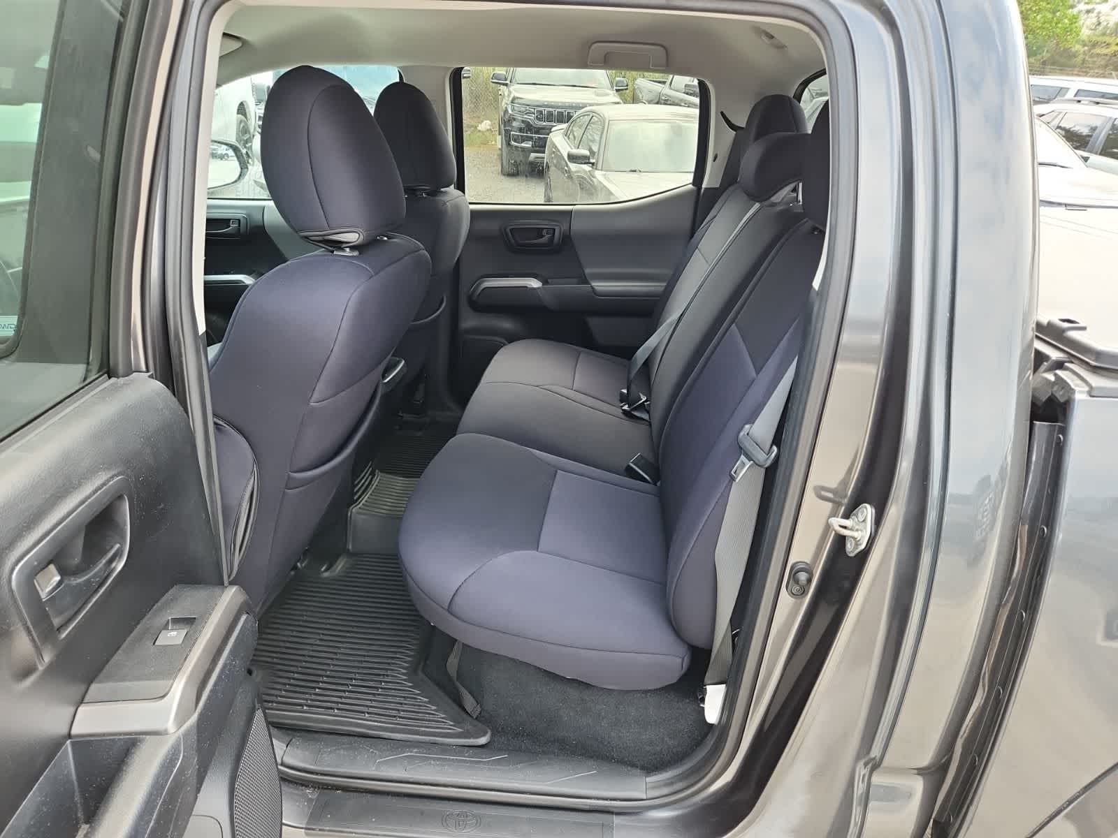 Thumbnail: 2019 Toyota Tacoma - 26