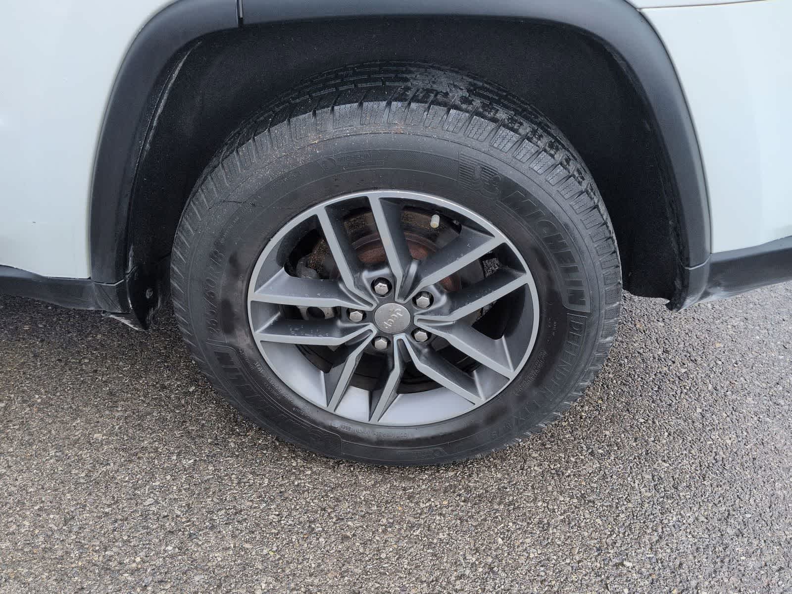 Thumbnail: 2018 Jeep Grand Cherokee - 12