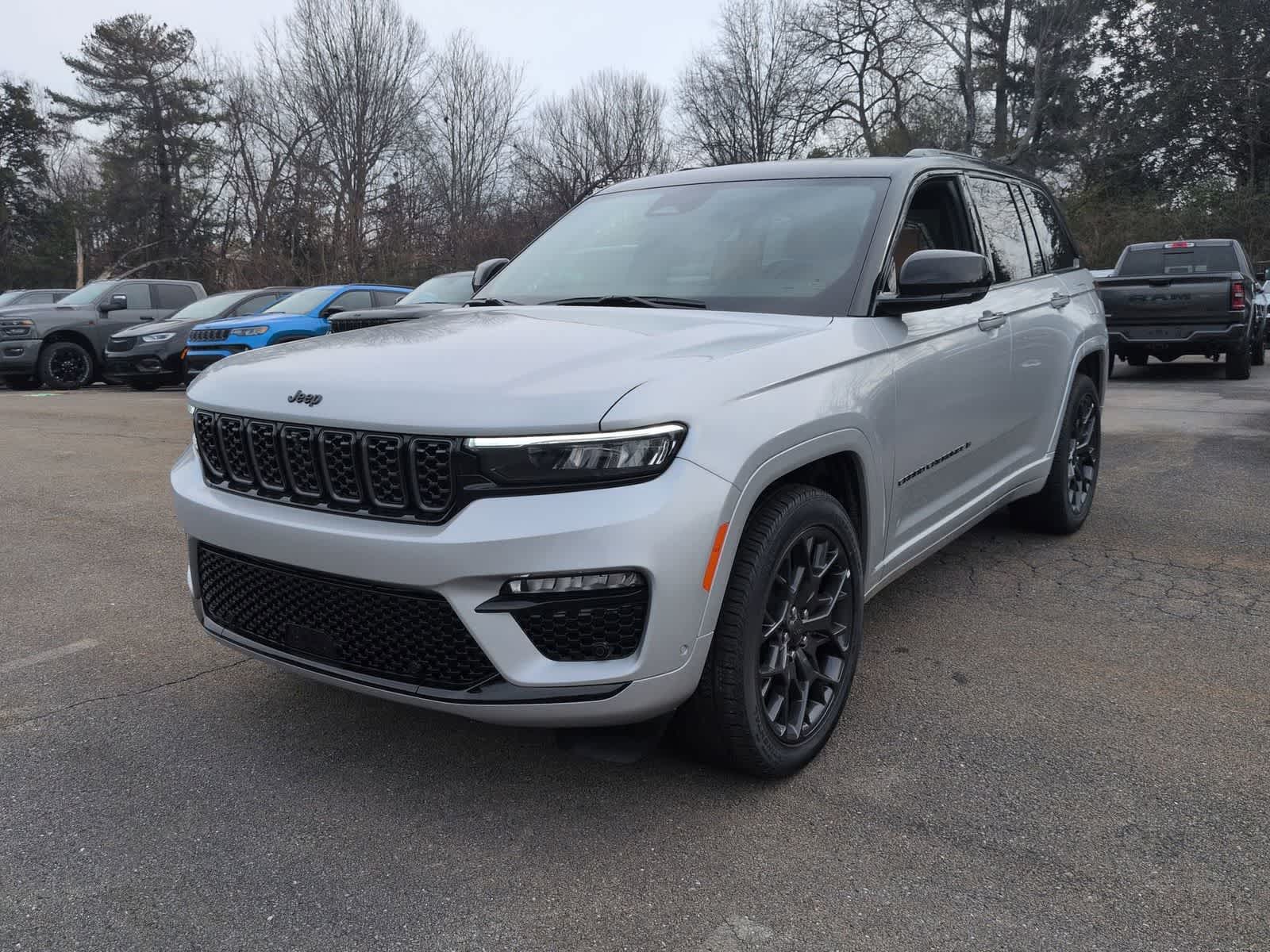 Thumbnail: 2025 Jeep Grand Cherokee - 4