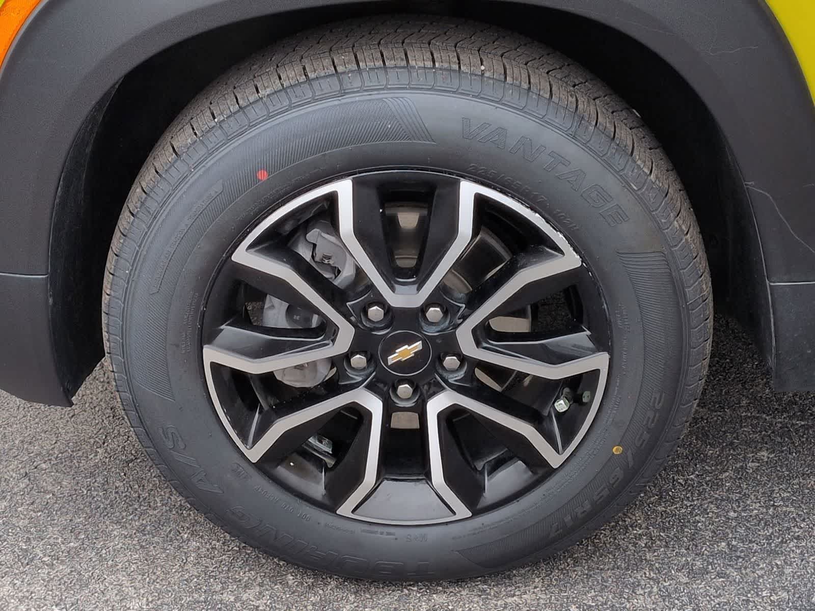 Thumbnail: 2023 Chevrolet TrailBlazer - 14