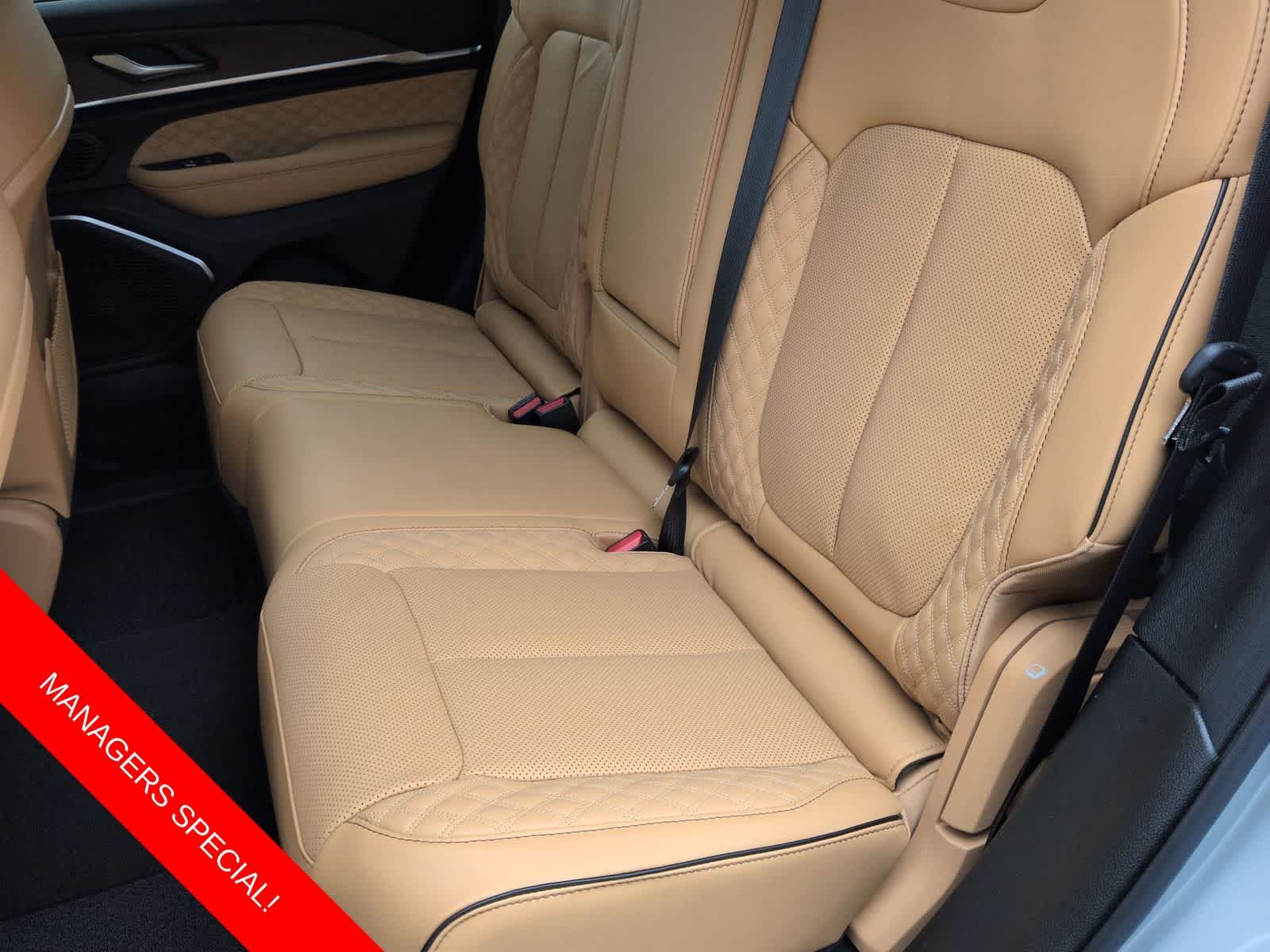 Thumbnail: 2025 Jeep Grand Cherokee - 17