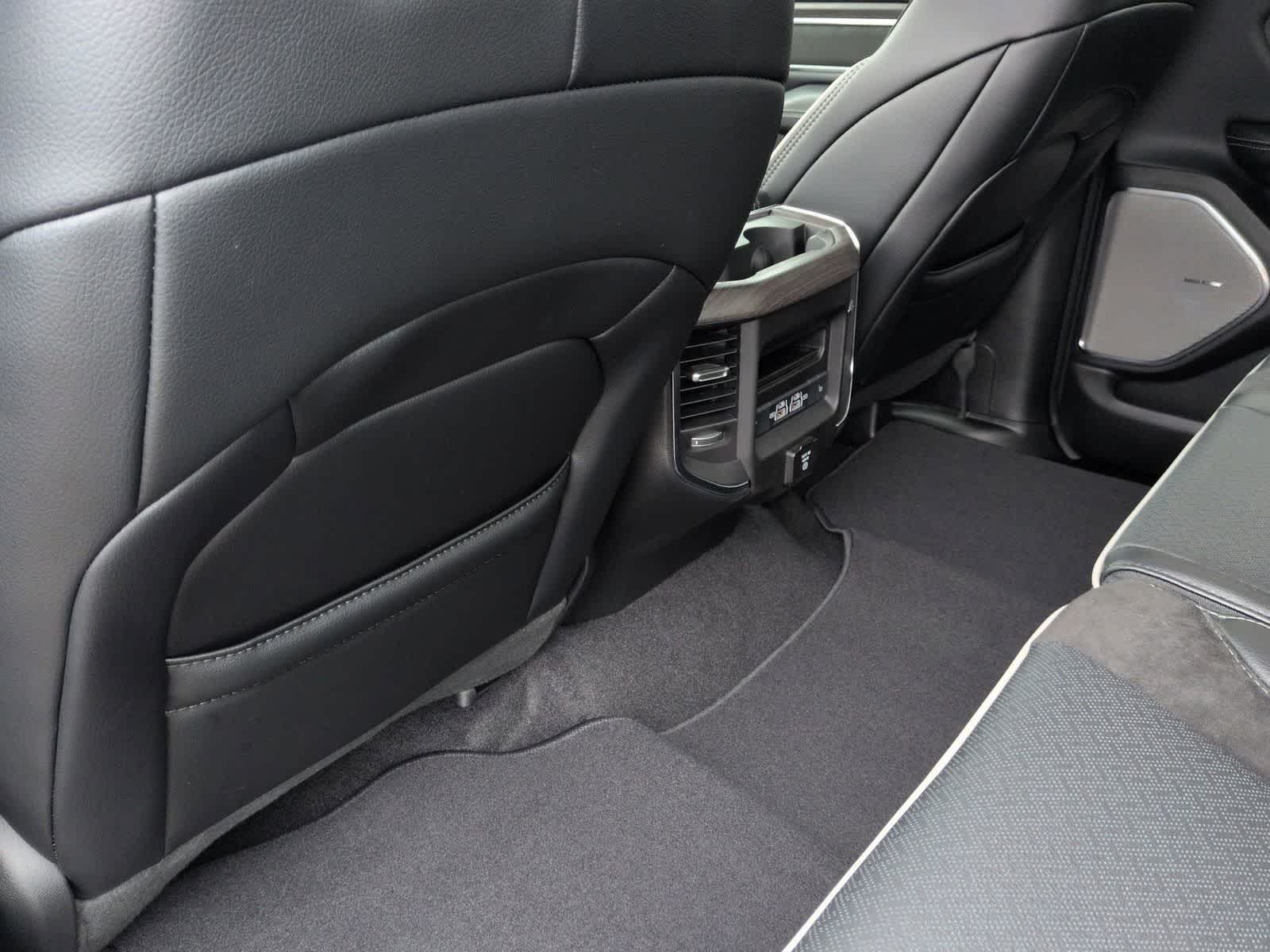 Thumbnail: 2026 RAM 1500 - 18