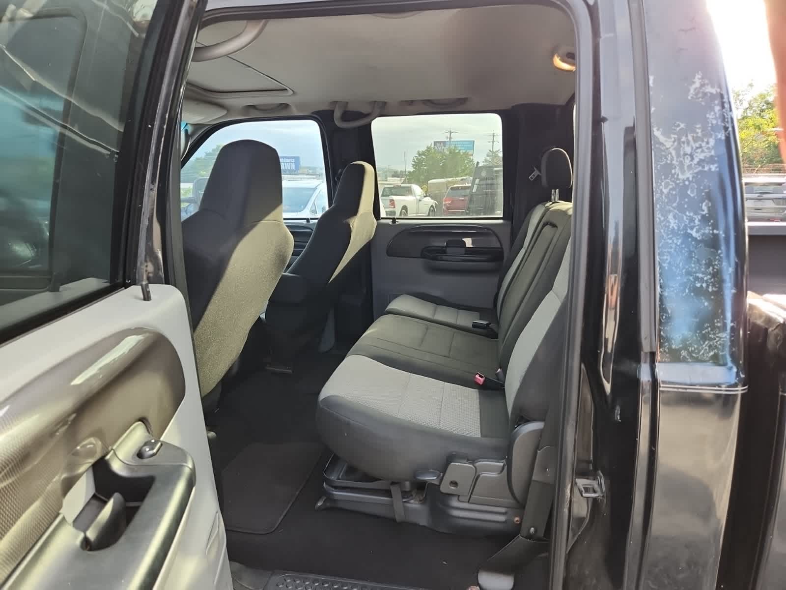 Thumbnail: 2004 Ford Econoline - 25