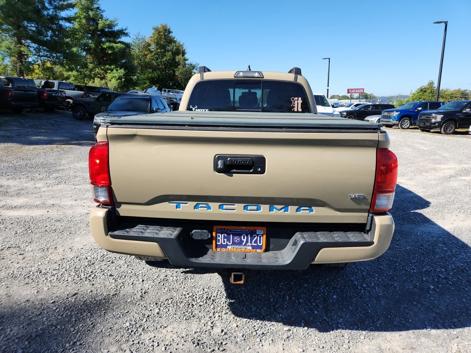 Thumbnail: 2017 Toyota Tacoma - 4