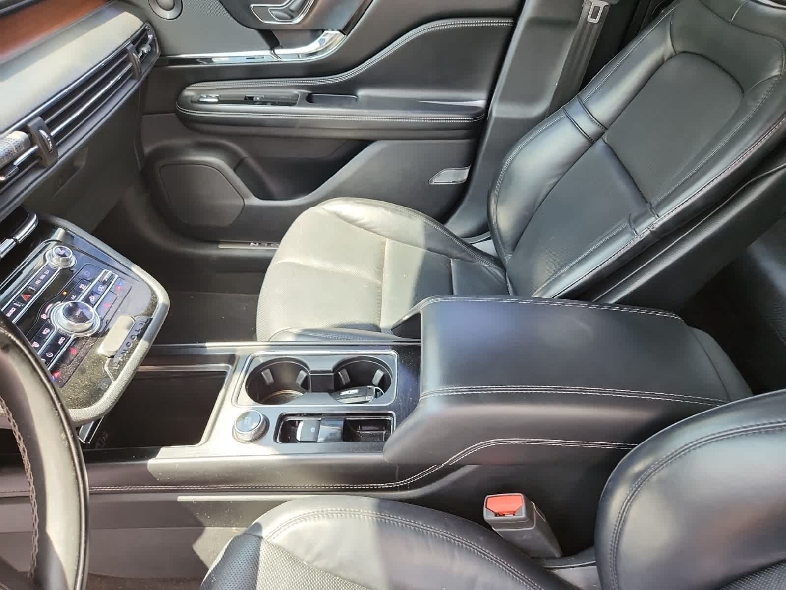 Thumbnail: 2020 Lincoln Corsair - 11