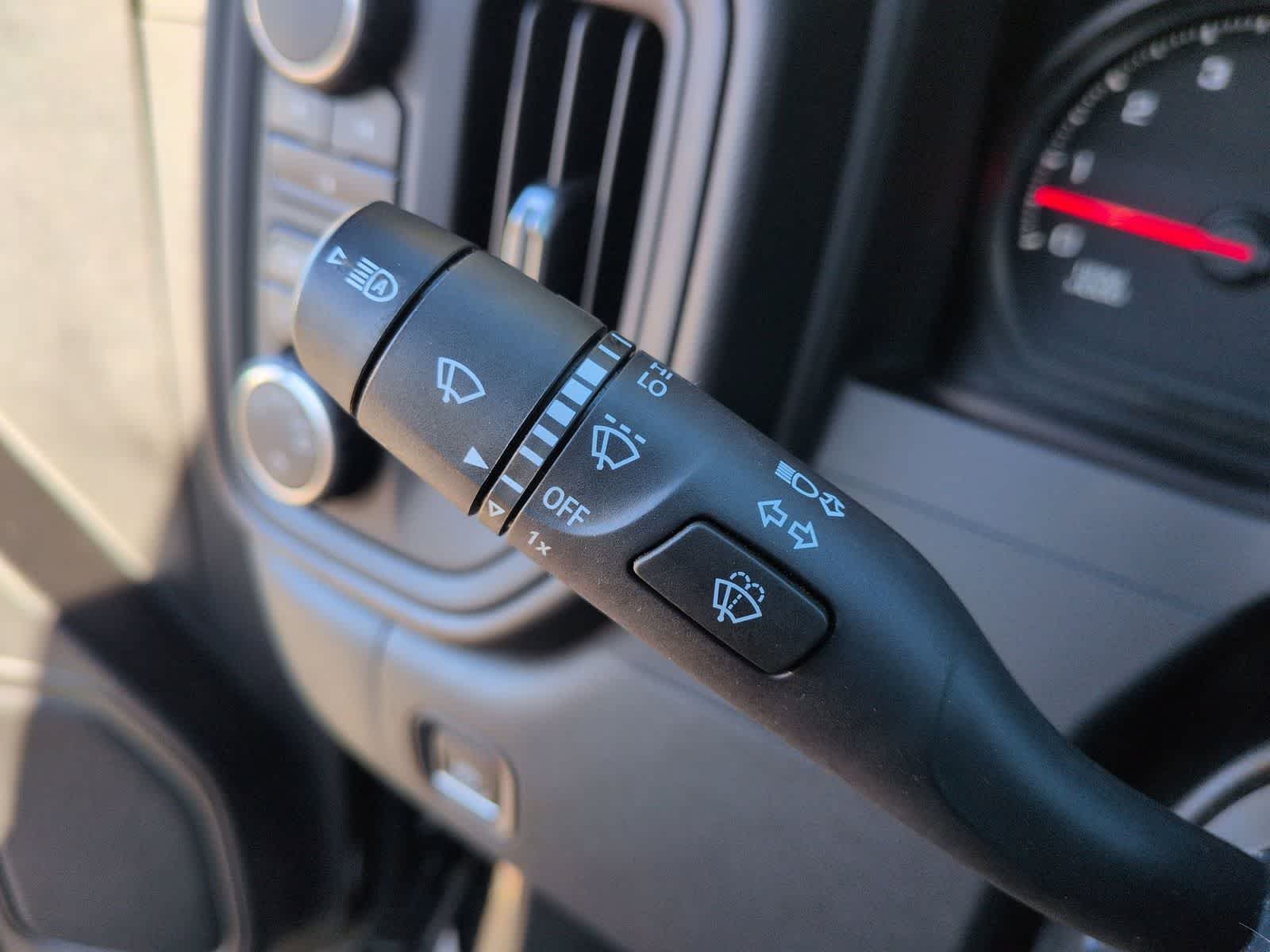 Thumbnail: 2024 Chevrolet Silverado 2500 - 24