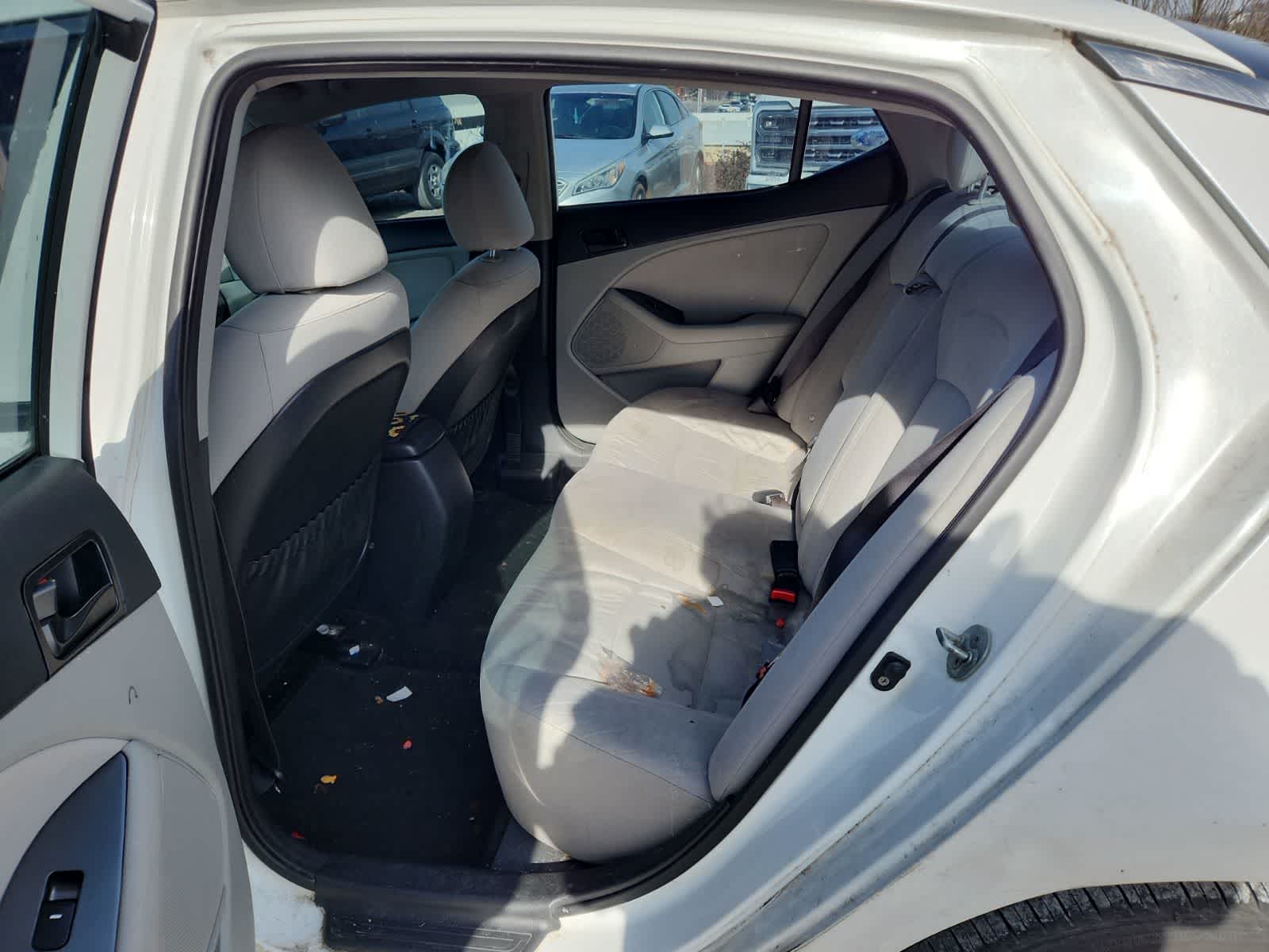 Thumbnail: 2015 Kia Optima - 26