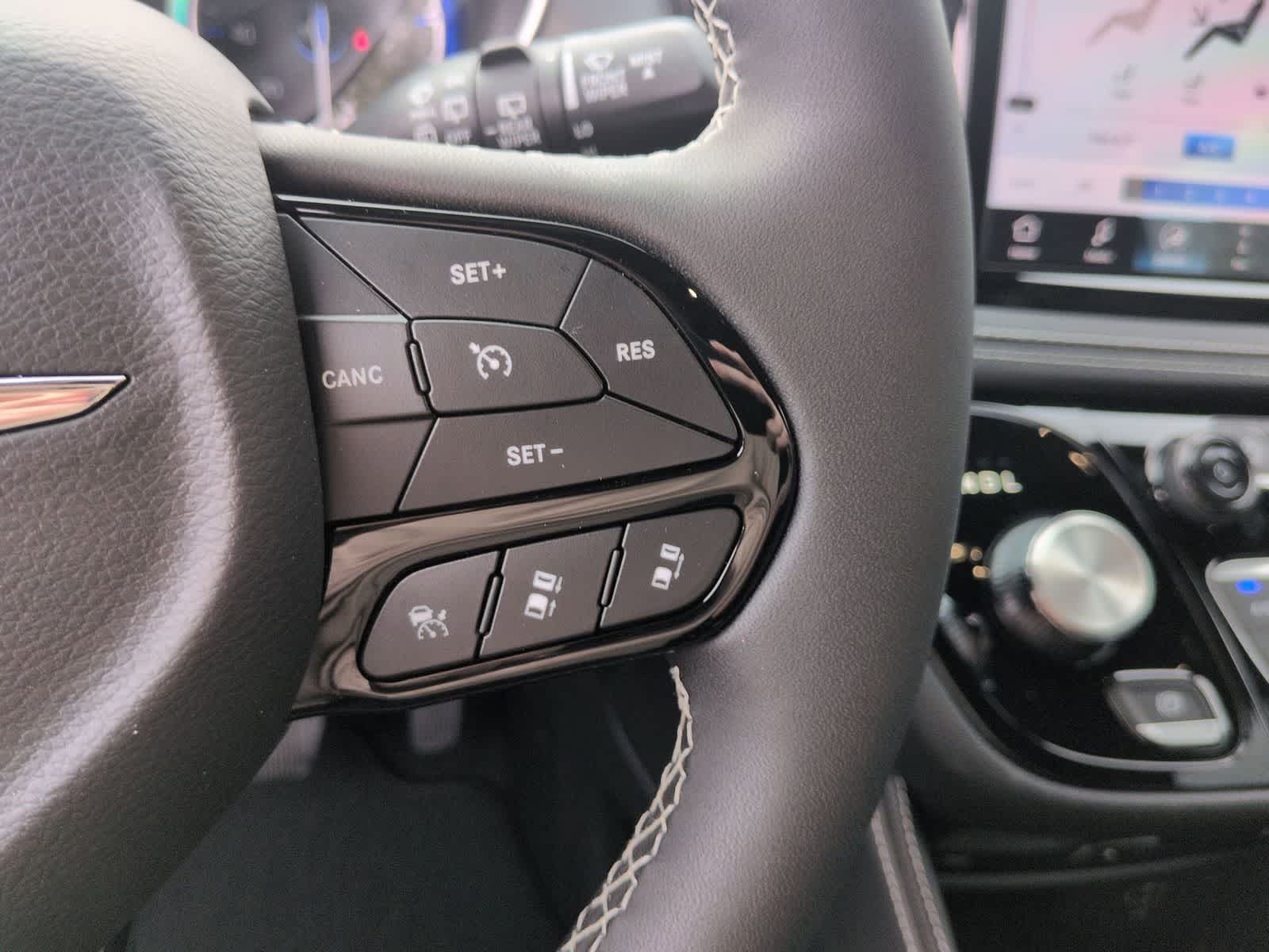 Thumbnail: 2026 Chrysler Pacifica - 18