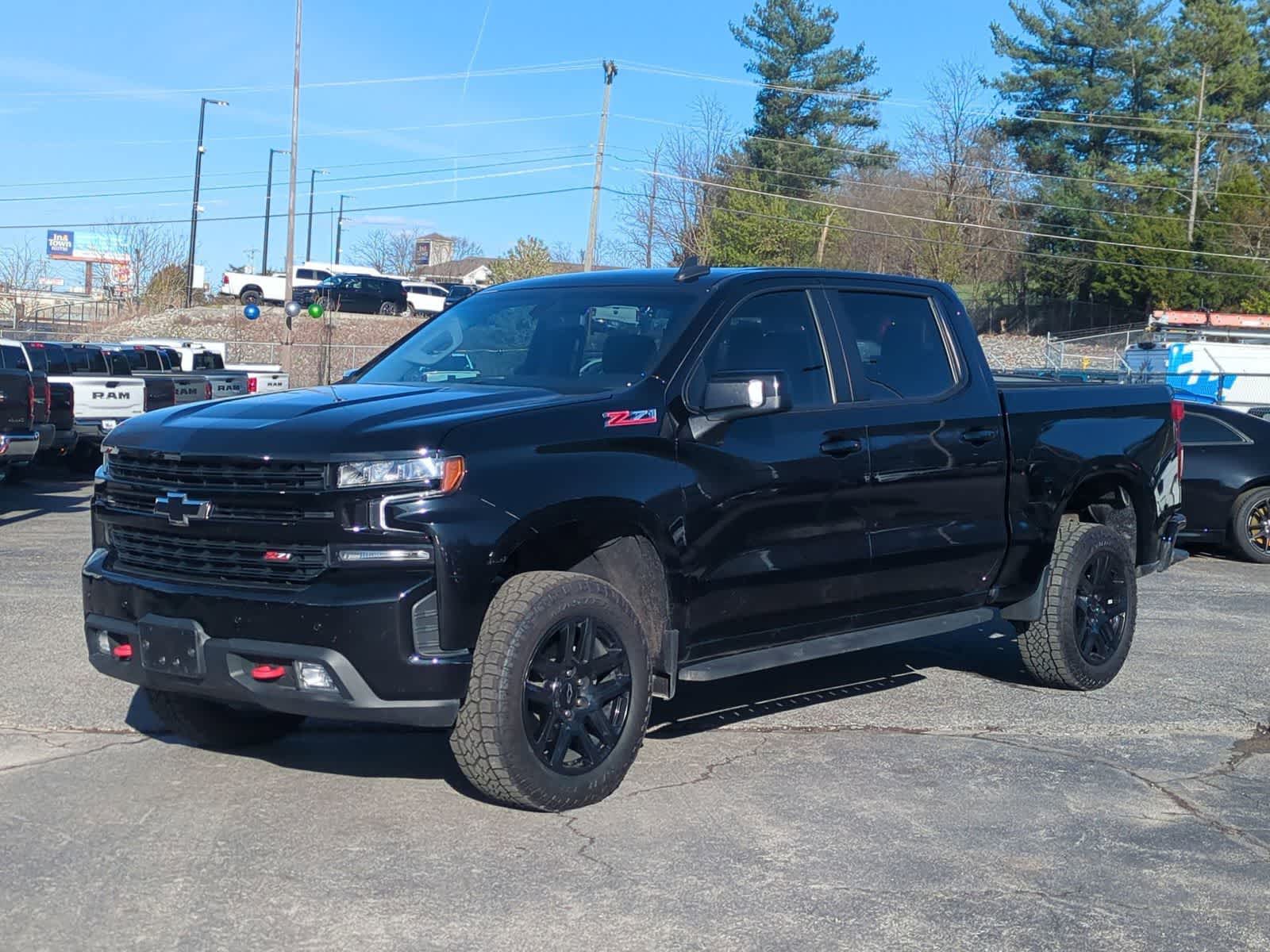 Thumbnail: 2022 Chevrolet Silverado 1500 - 4