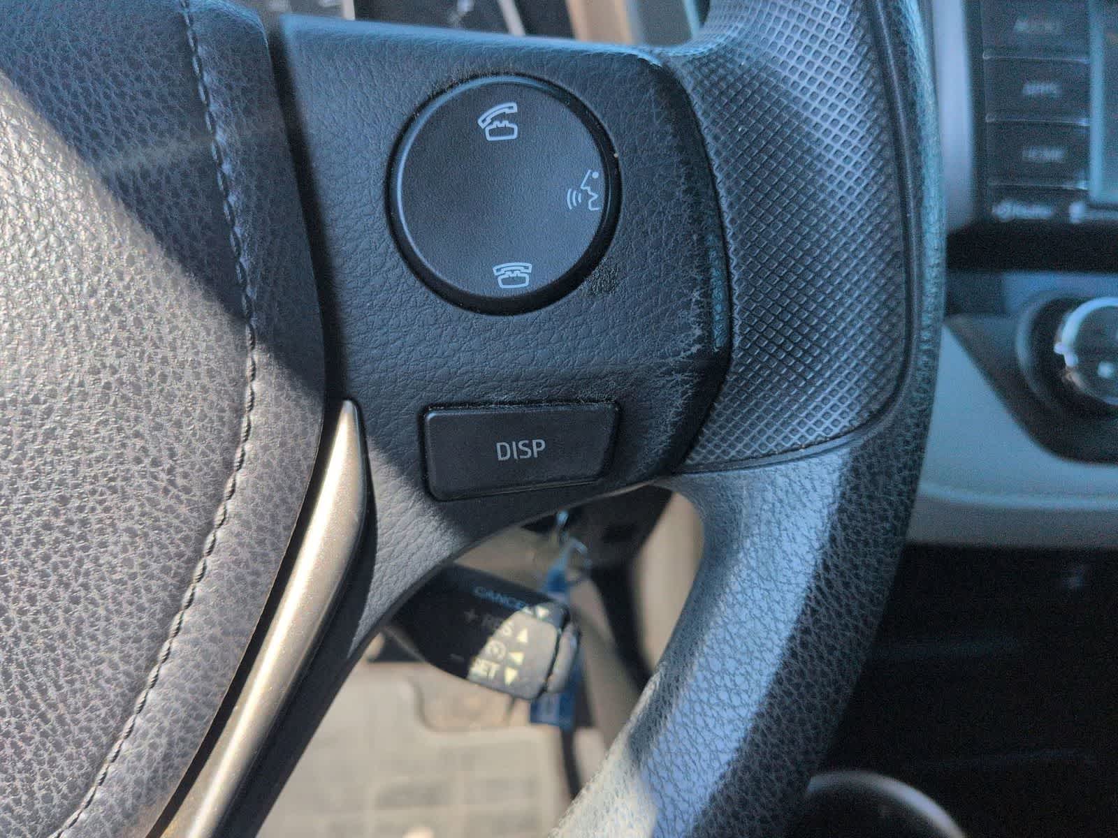 Thumbnail: 2015 Toyota RAV4 - 22