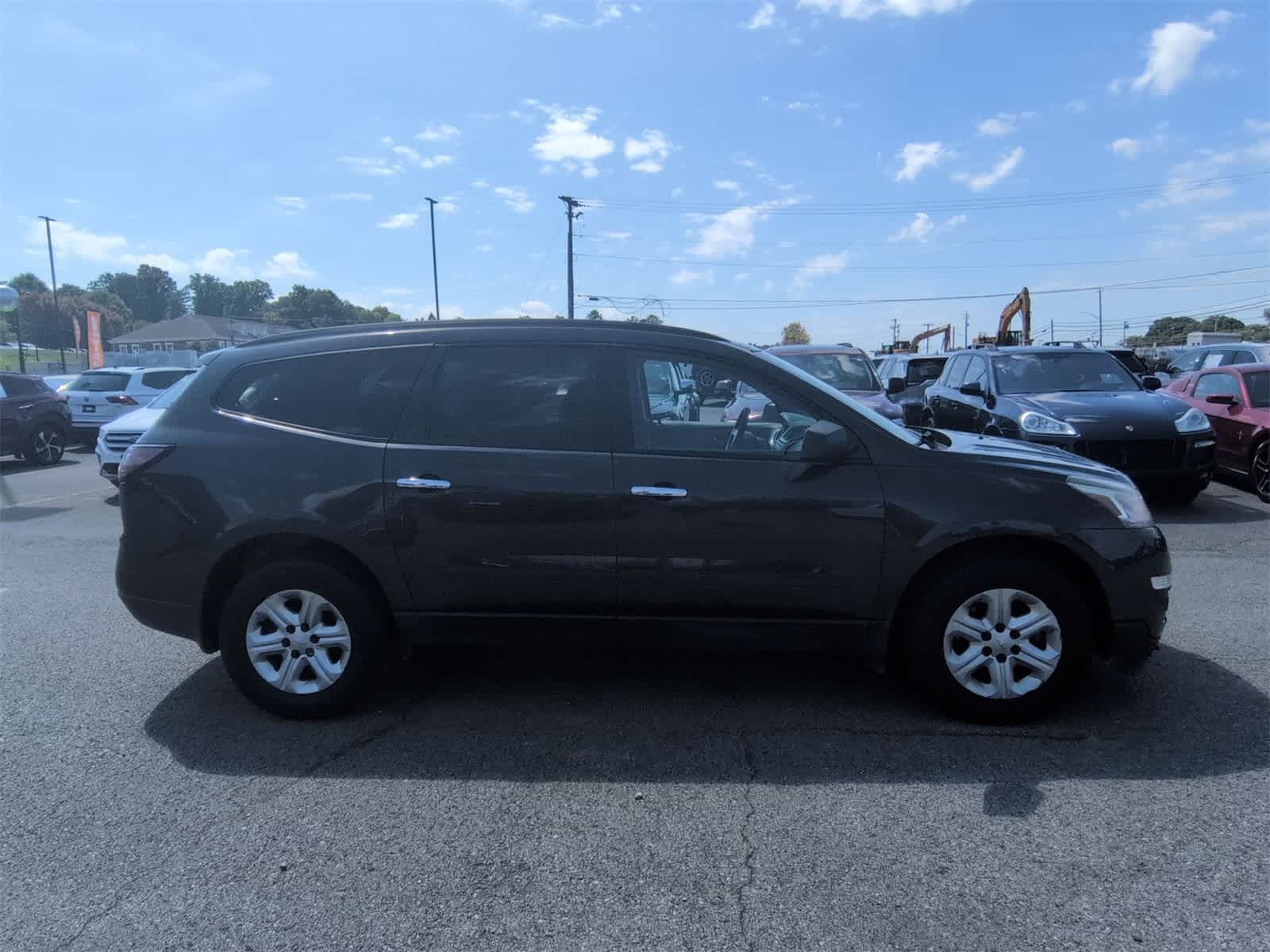 Thumbnail: 2016 Chevrolet Traverse - 9