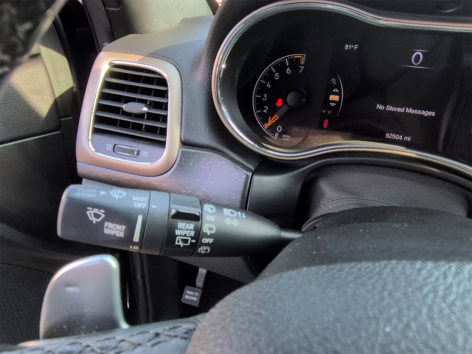 Thumbnail: 2015 Jeep Grand Cherokee - 25