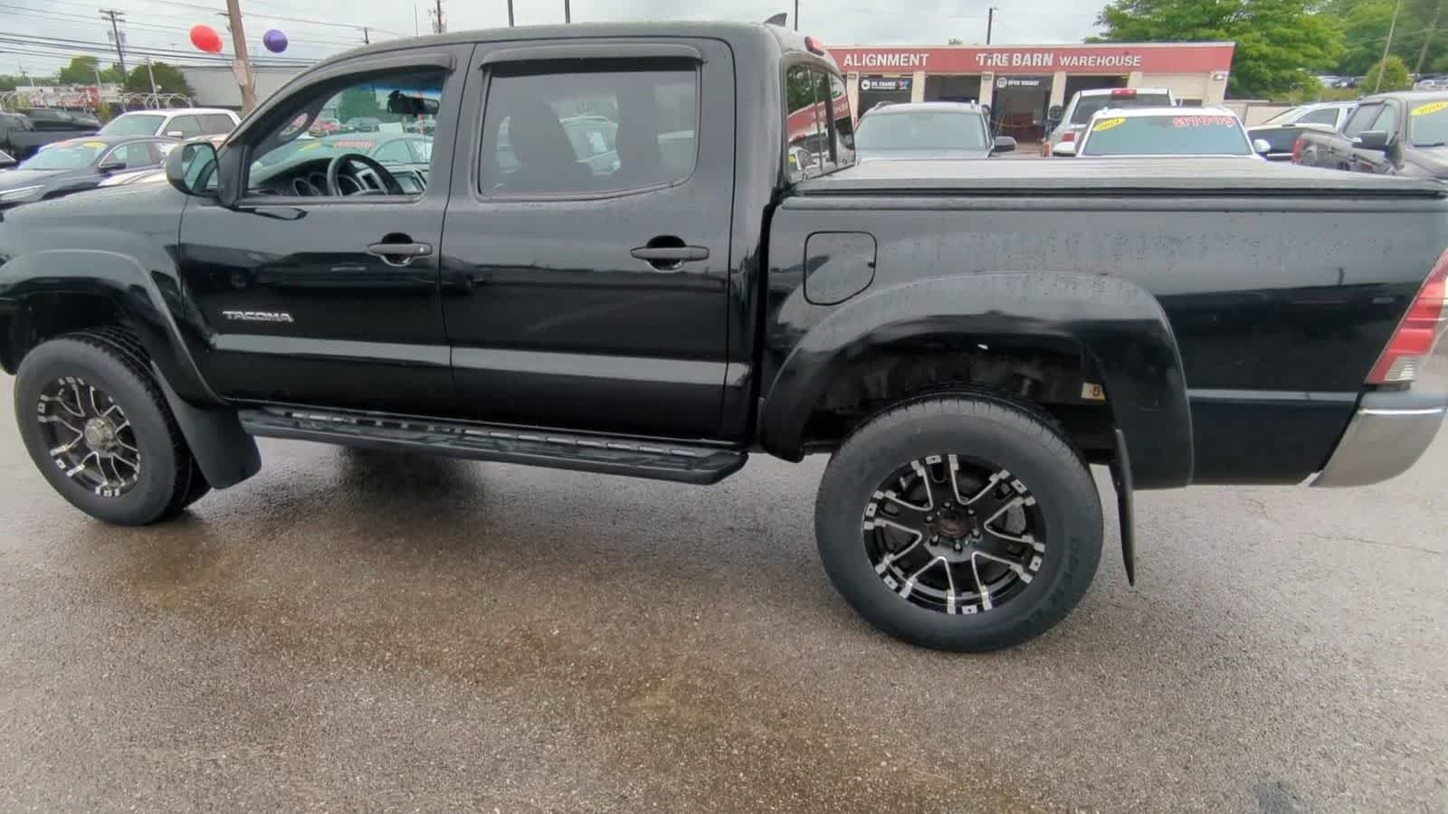 Thumbnail: 2015 Toyota Tacoma - 6