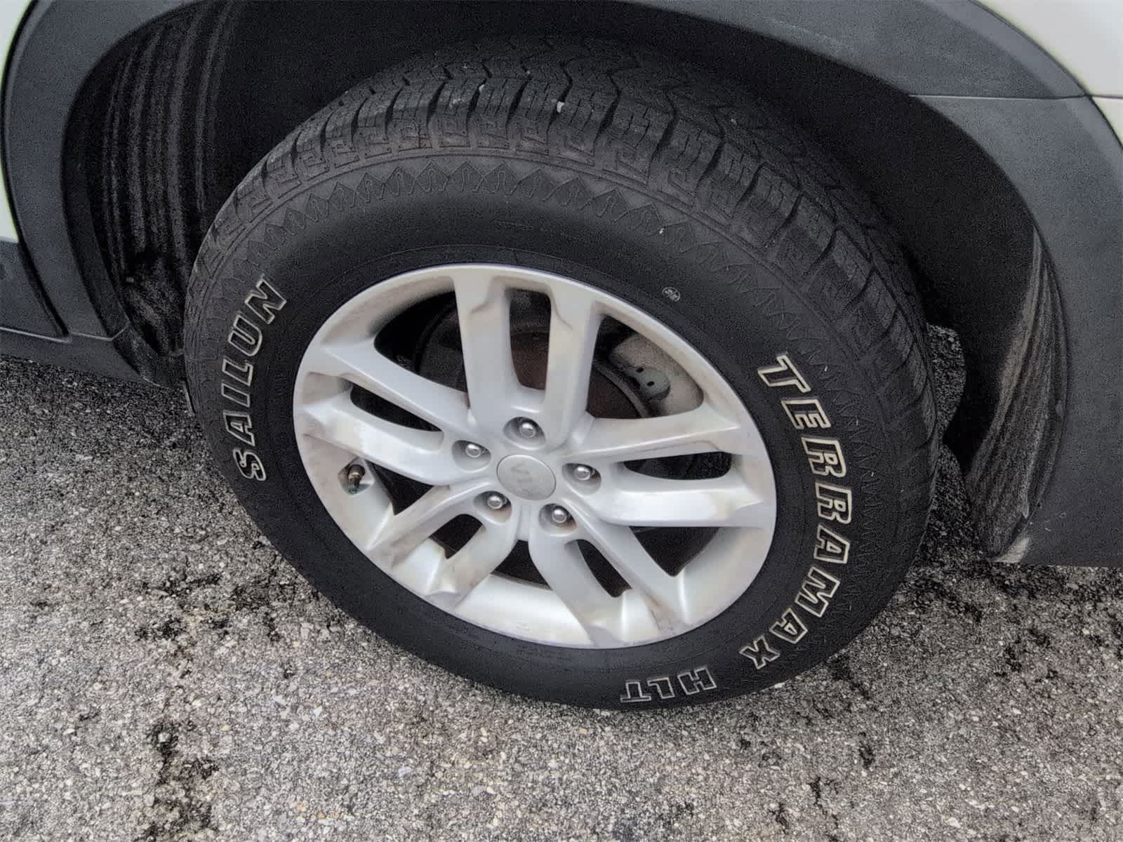 Thumbnail: 2014 Kia Sorento - 14