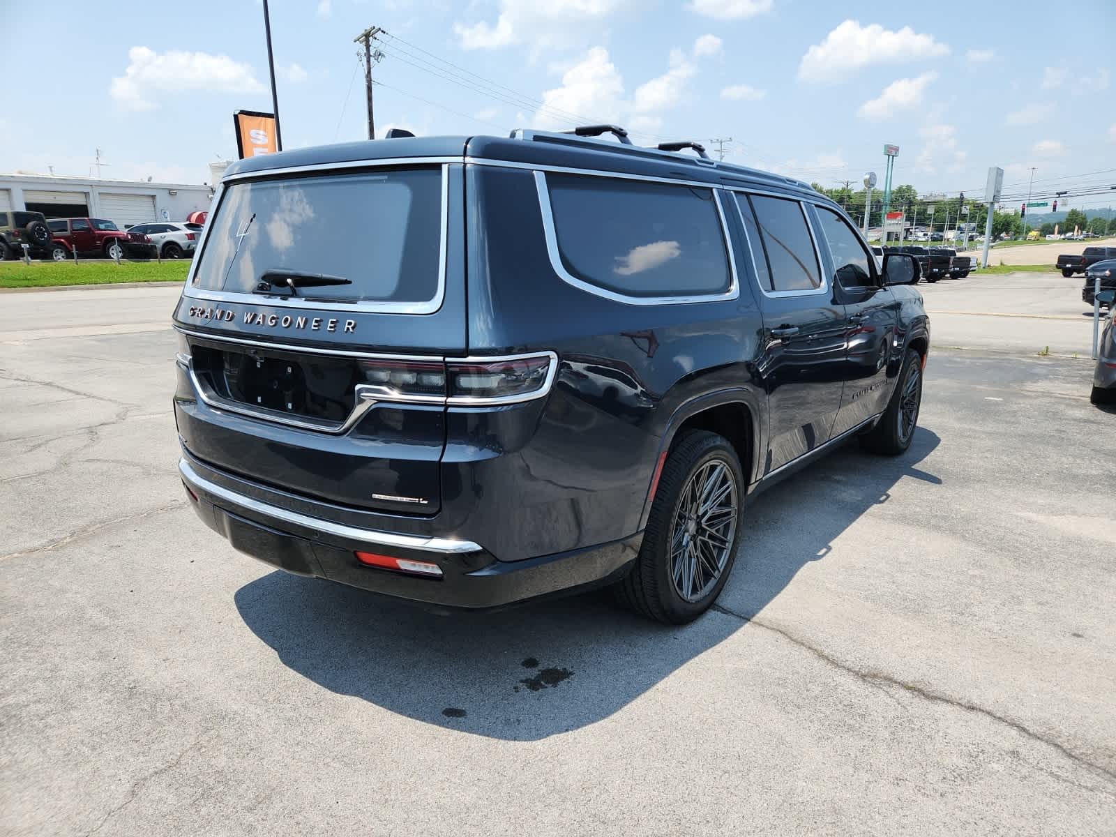 2023 Jeep Grand Wagoneer L Series III 5