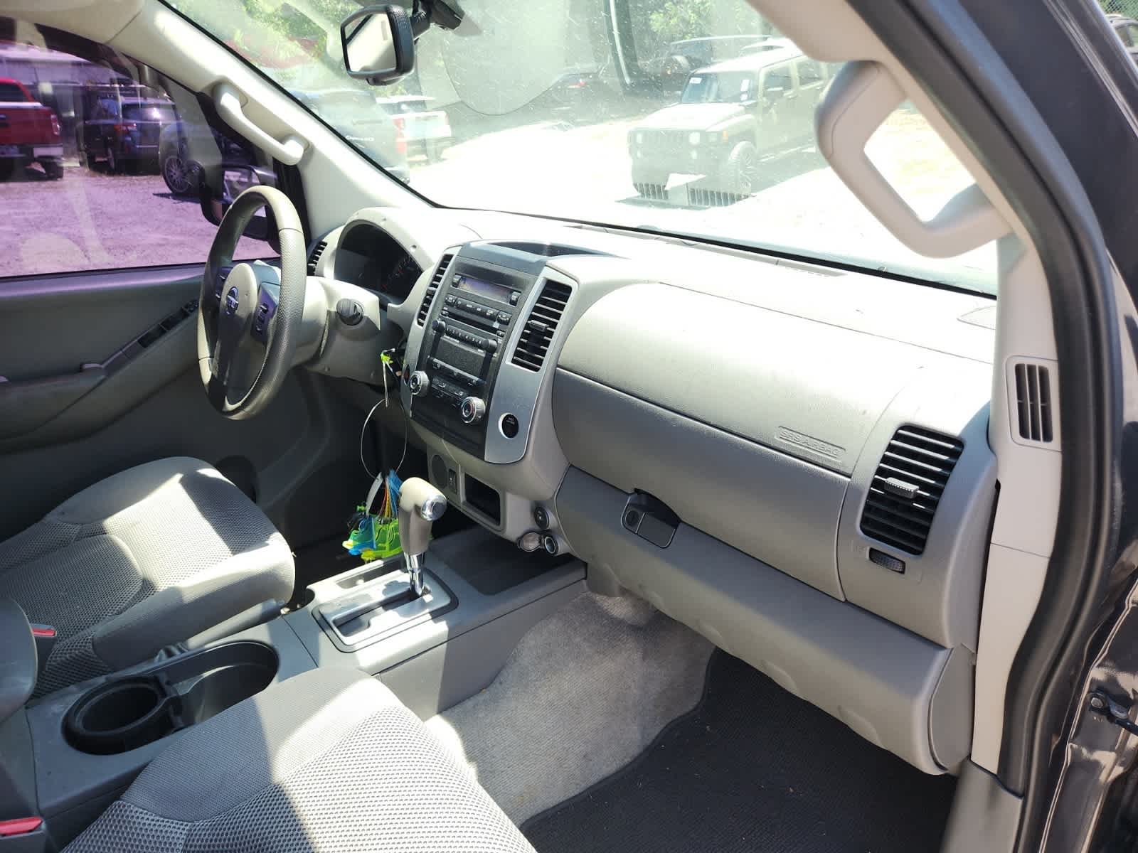 Thumbnail: 2012 Nissan Frontier - 18