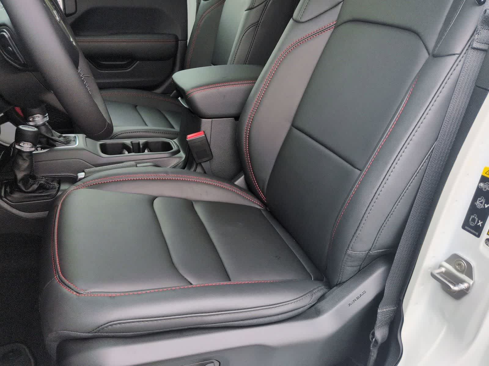 Thumbnail: 2026 Jeep Wrangler - 15