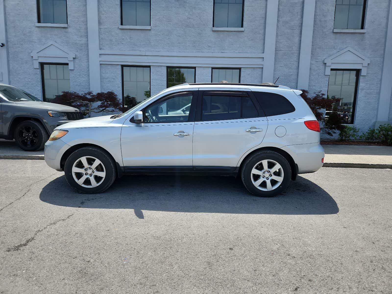 Thumbnail: 2009 Hyundai Santa Fe - 2