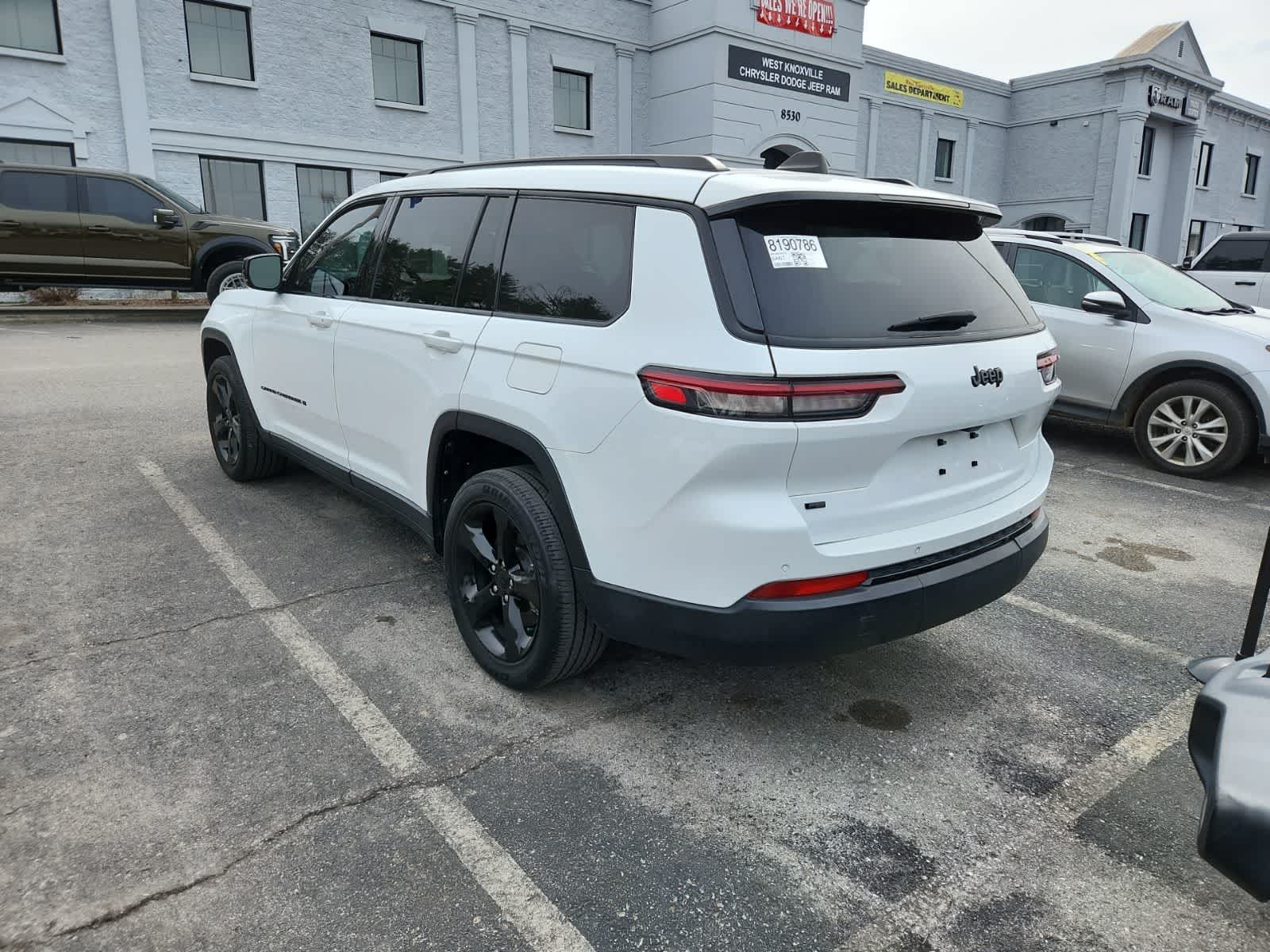 Thumbnail: 2021 Jeep Grand Cherokee L - 3