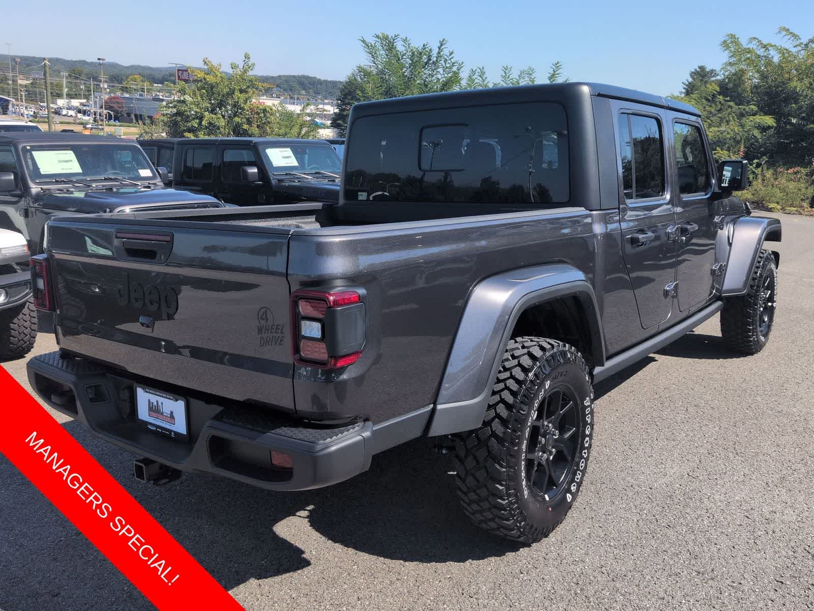 Thumbnail: 2025 Jeep Gladiator - 8