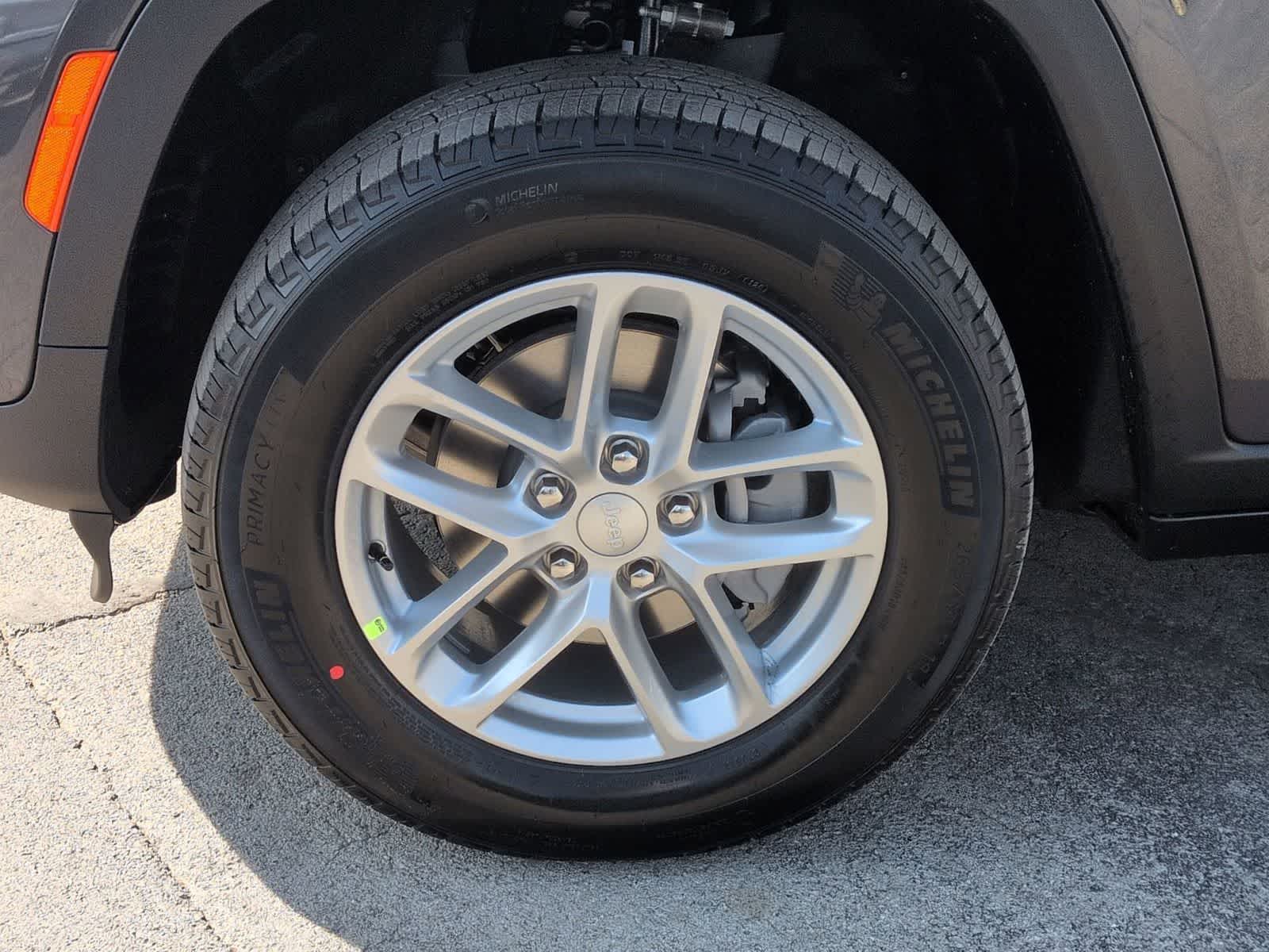 Thumbnail: 2026 Jeep Grand Cherokee - 14