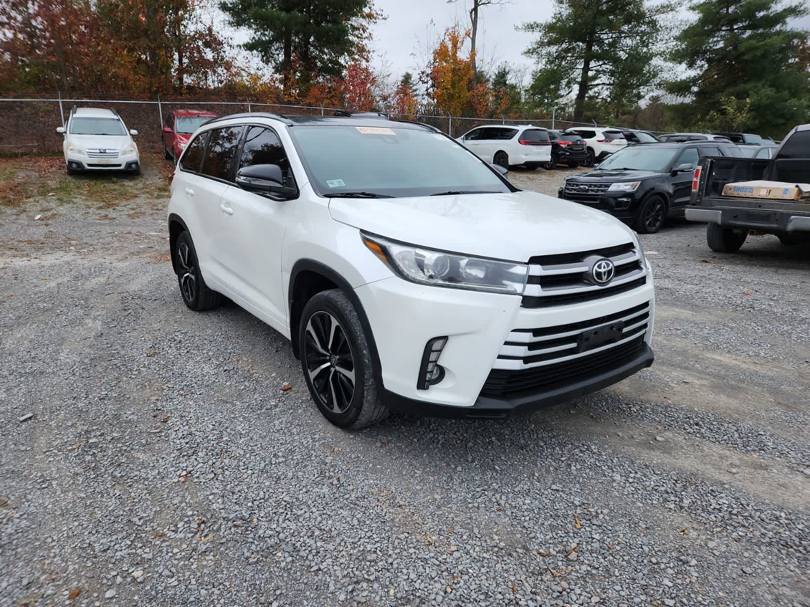 Thumbnail: 2019 Toyota Highlander - 7
