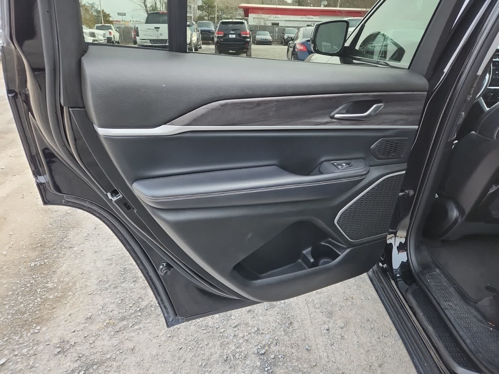 Thumbnail: 2021 Jeep Grand Cherokee L - 27