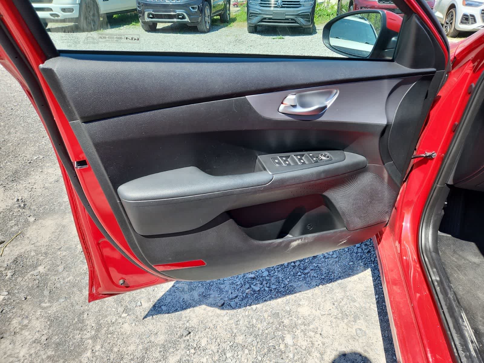 Thumbnail: 2023 Kia Forte - 16