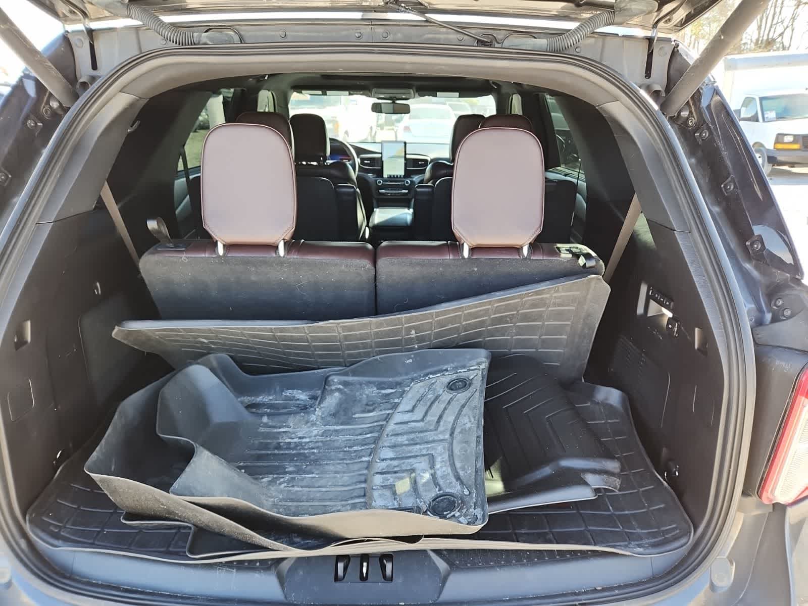 Thumbnail: 2020 Ford Explorer - 24