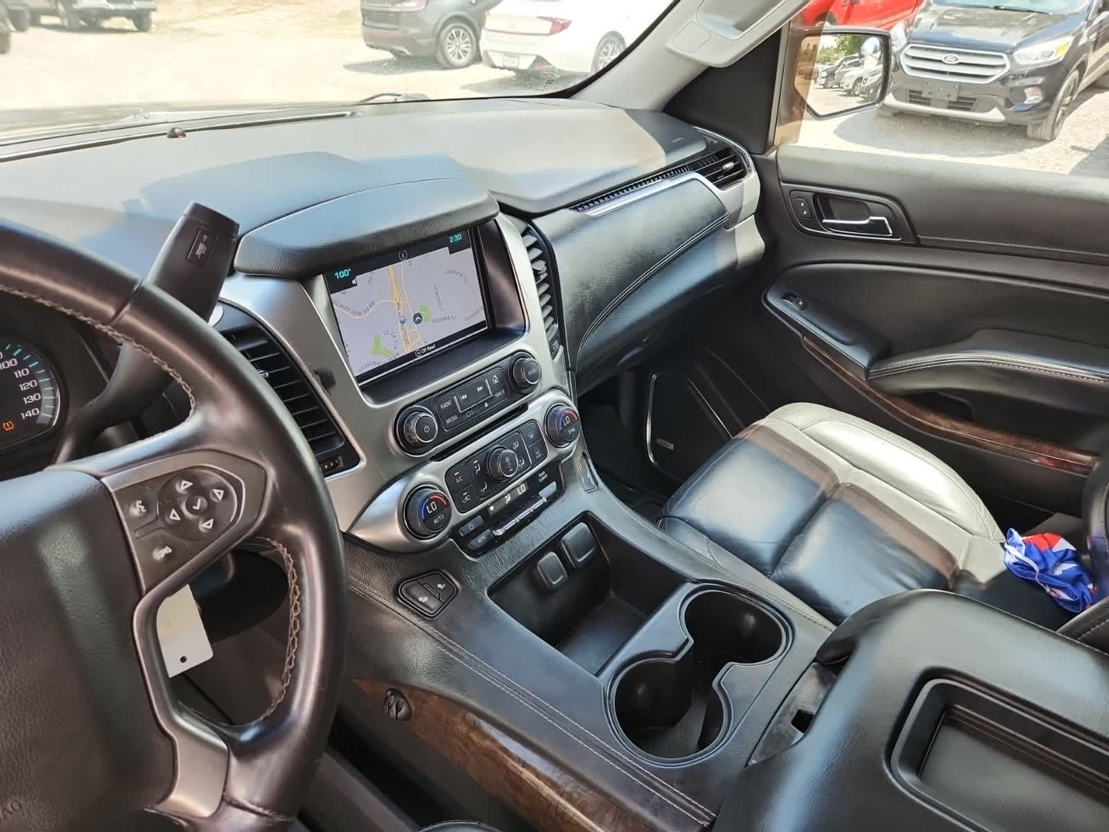 Thumbnail: 2016 Chevrolet Suburban - 10