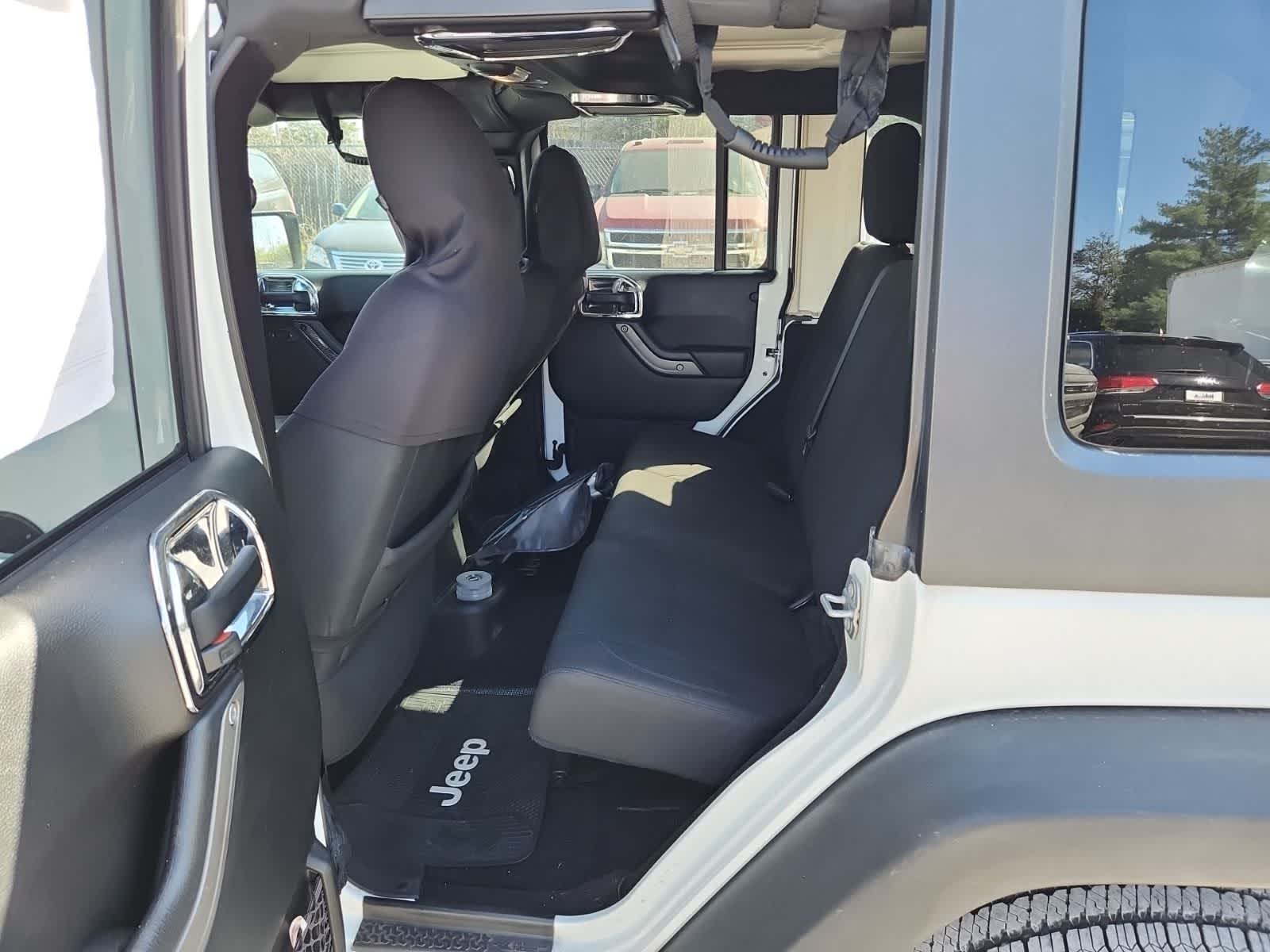 Thumbnail: 2018 Jeep Wrangler - 28