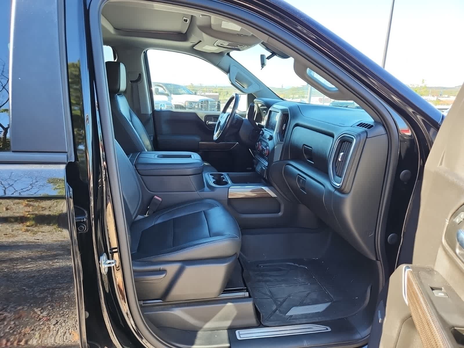 Thumbnail: 2019 Chevrolet Silverado 1500 - 21