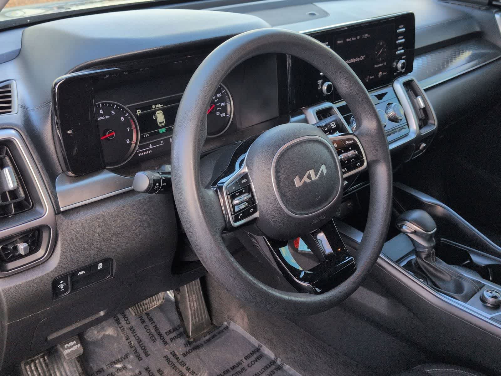 Thumbnail: 2022 Kia Sorento - 10