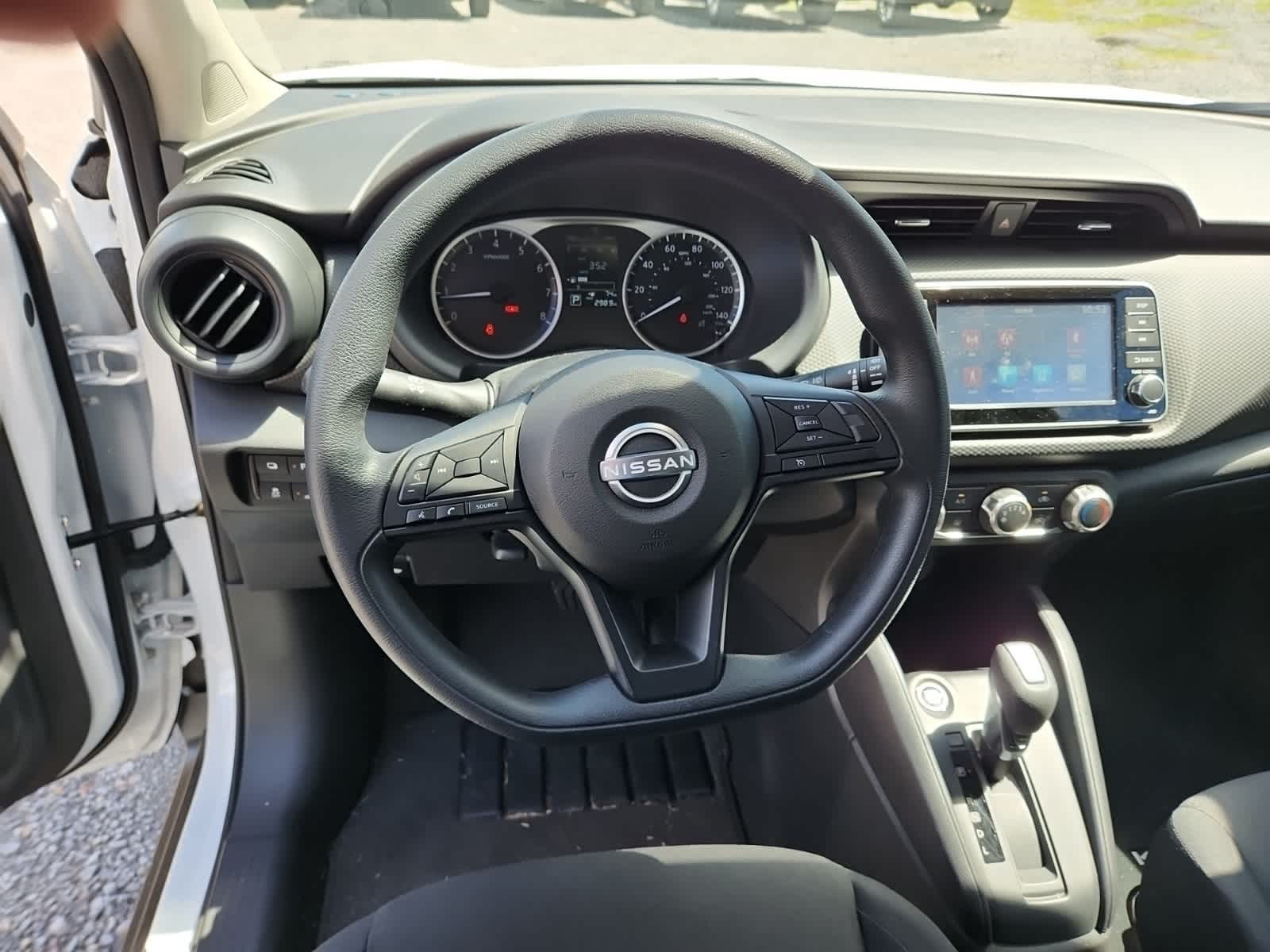 Thumbnail: 2025 Nissan Kicks - 12